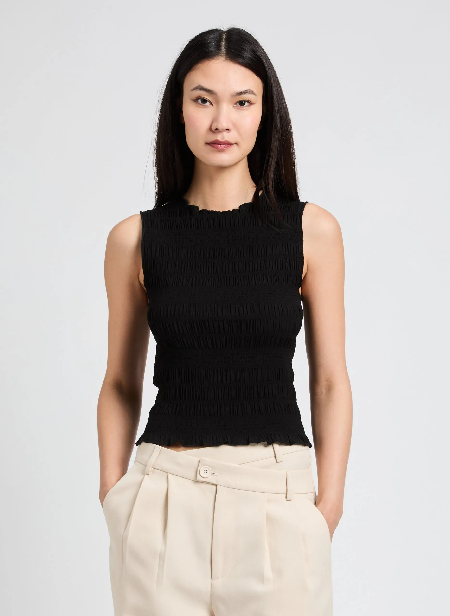 Anliegendes Oberteil Schwarz VUJO