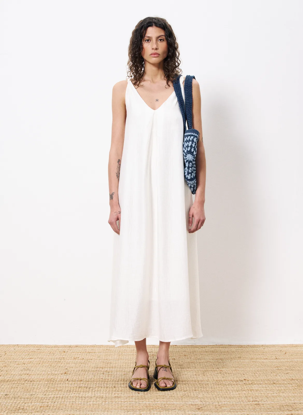 Kurzkleid mit V-Ausschnitt Weiss LAURIA