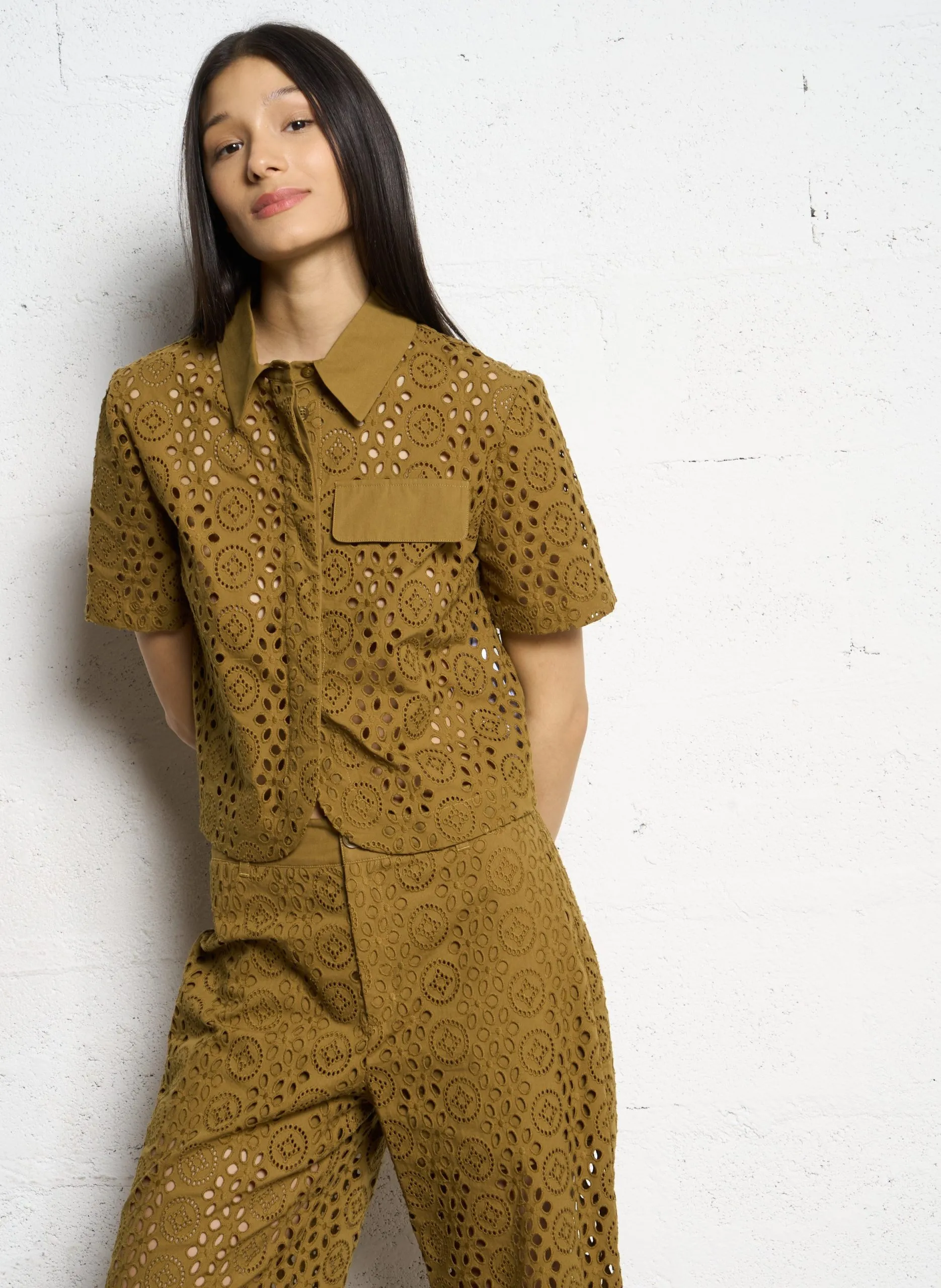 Durchbrochenes Hemd mit kurzen Ärmeln Gelb