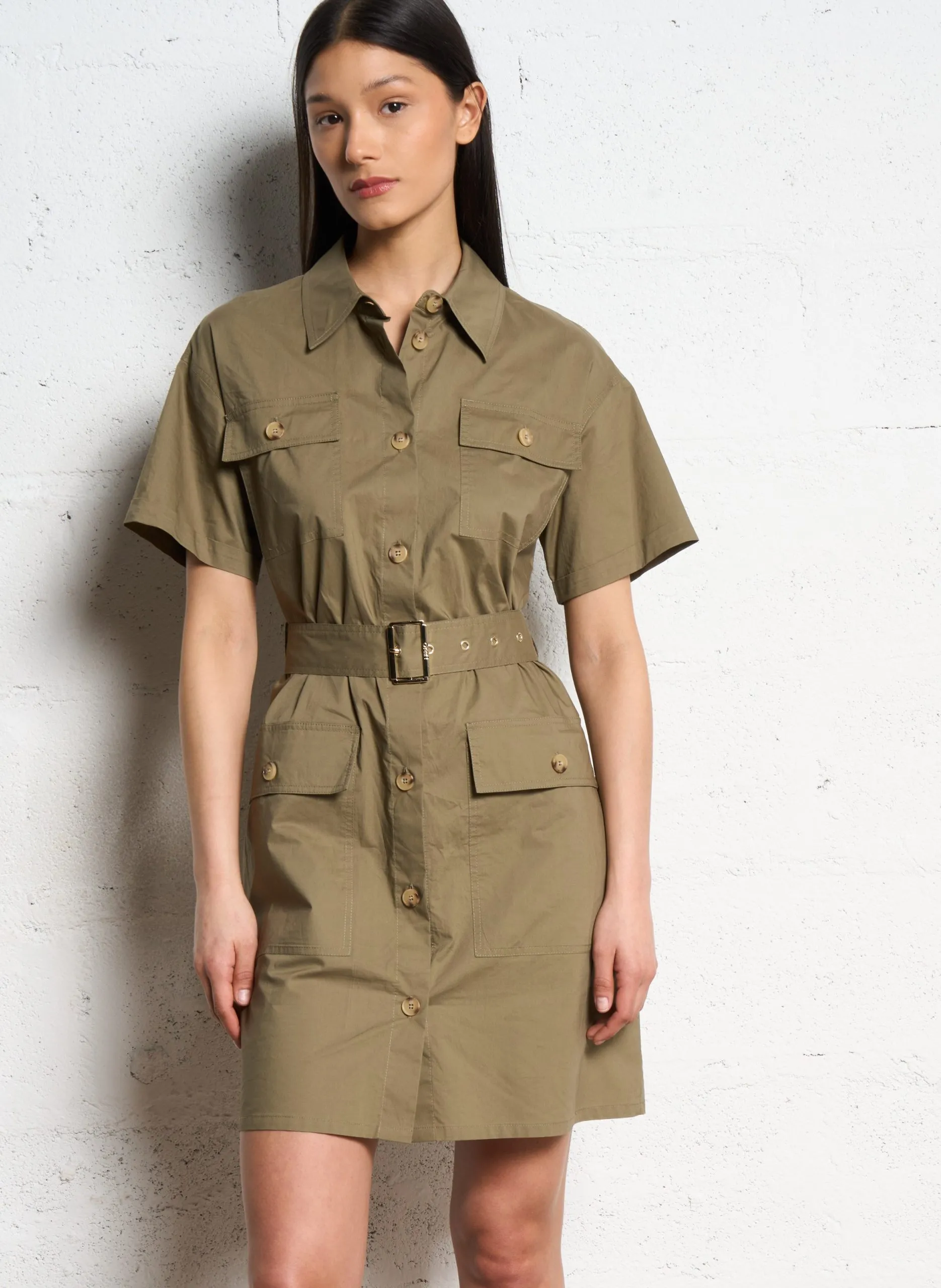 - Schmale Träger zum Binden - Ringerrücken - Weiter Schnitt - Raffung - 100 % Baumwolle - Gefüttert - Rückenhöhe: 94 cm. Khaki