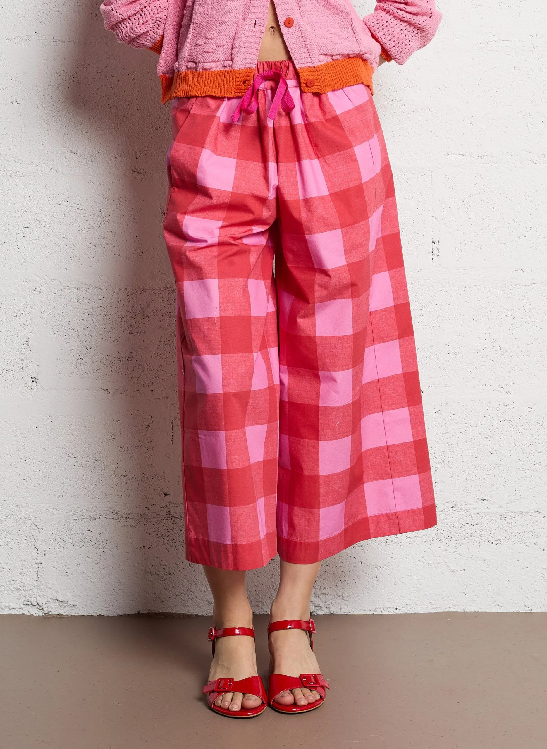 Weit geschnittene Hose mit Print Rot BOMBA