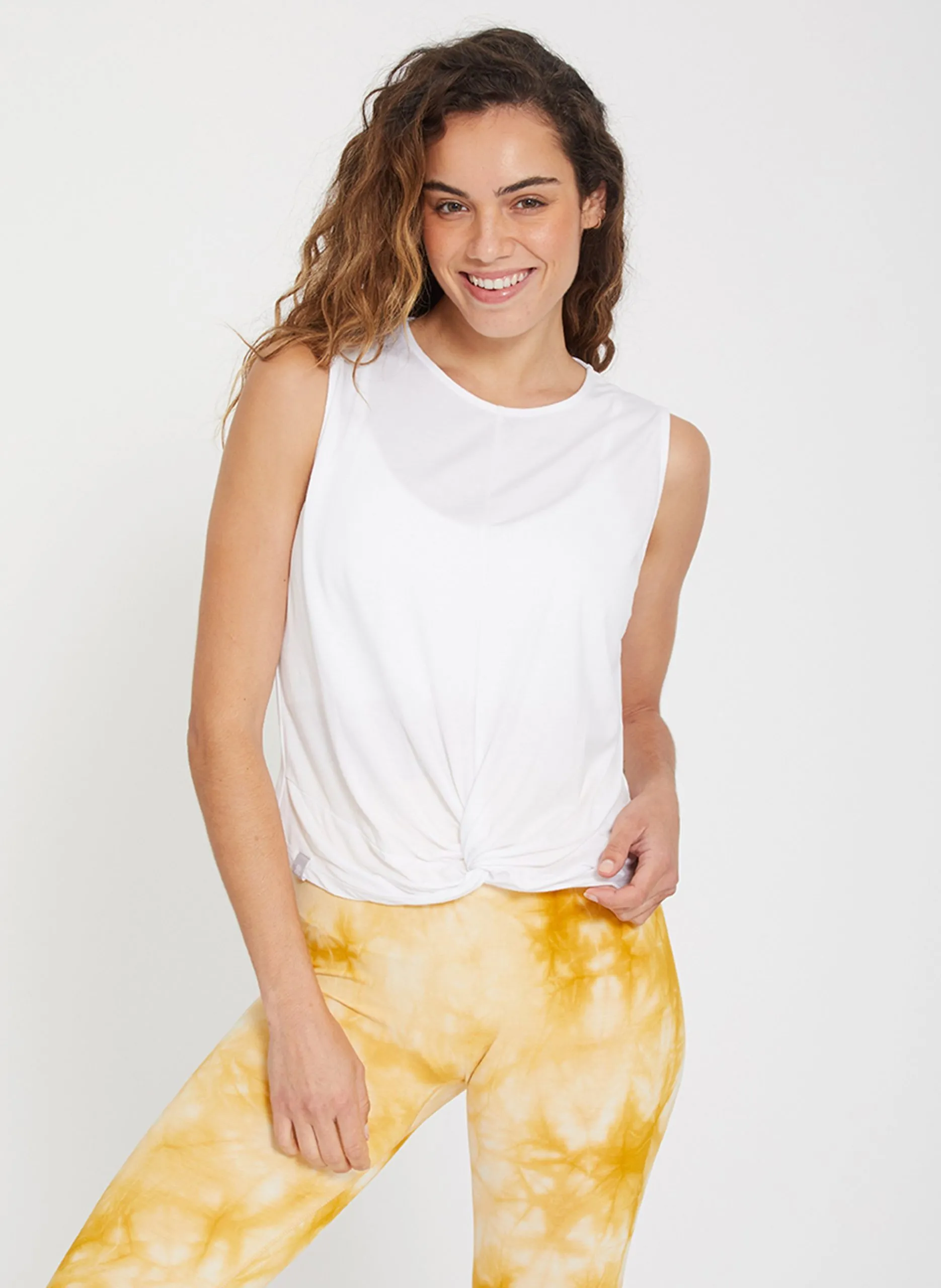 Gerade geschnittenes Yoga-Tanktop aus Feinstrick Weiss