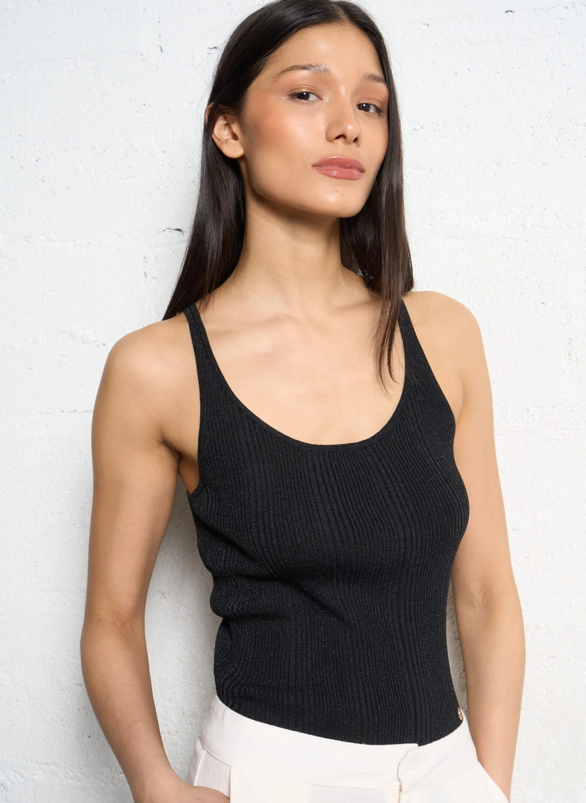 Rundhals-Tanktop mit Pailletten Schwarz JUANA