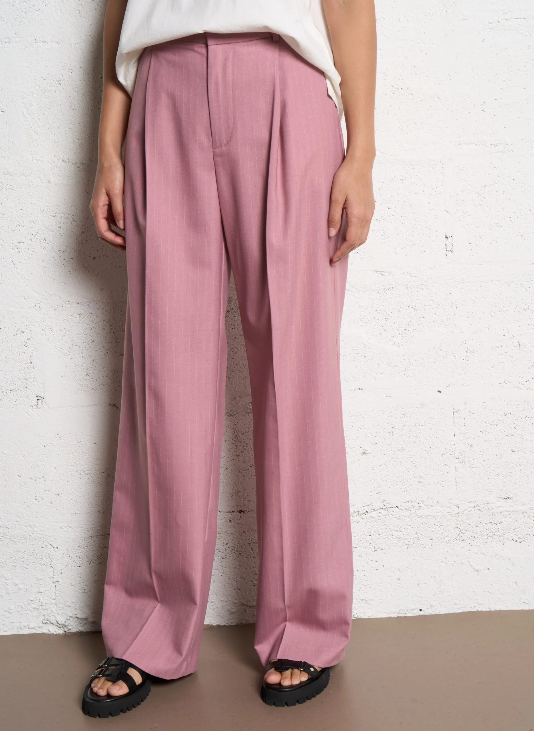 Weit geschnittene Streifenhose Rosa