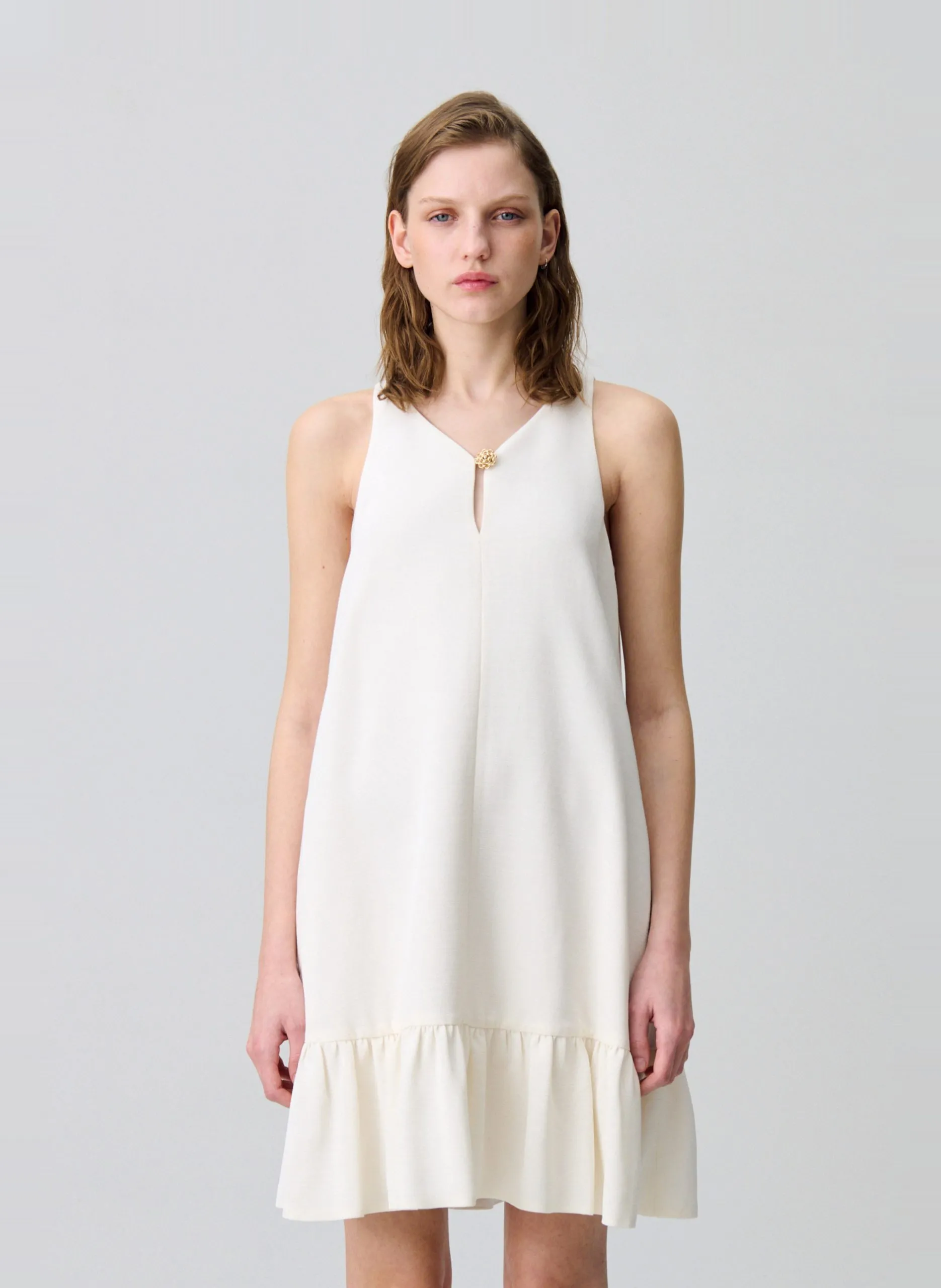 Ausgestelltes Kurzkleid mit V-Ausschnitt Beige