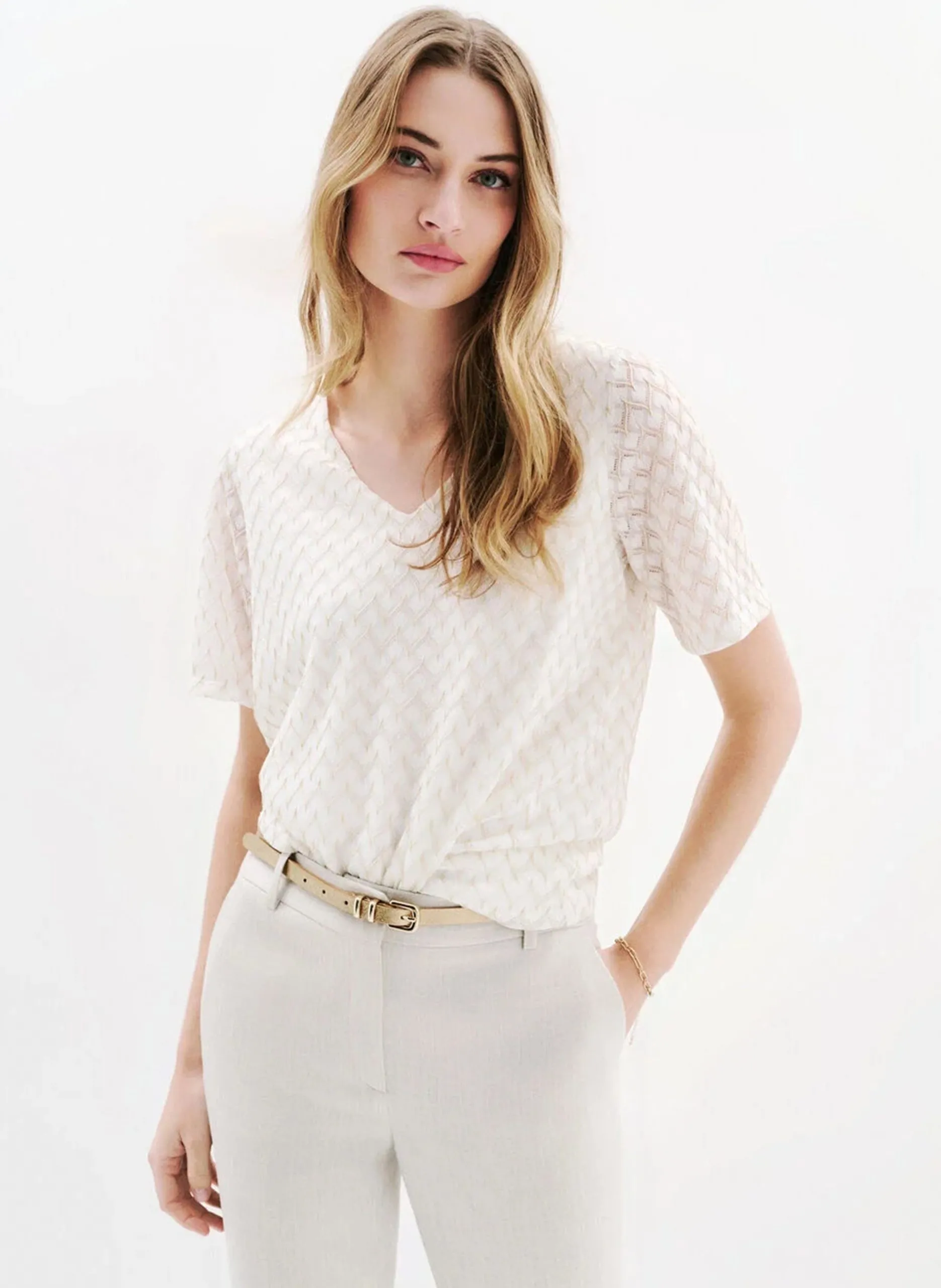 Top aus Crêpe mit V-Ausschnitt Beige 251T-TSUZIE