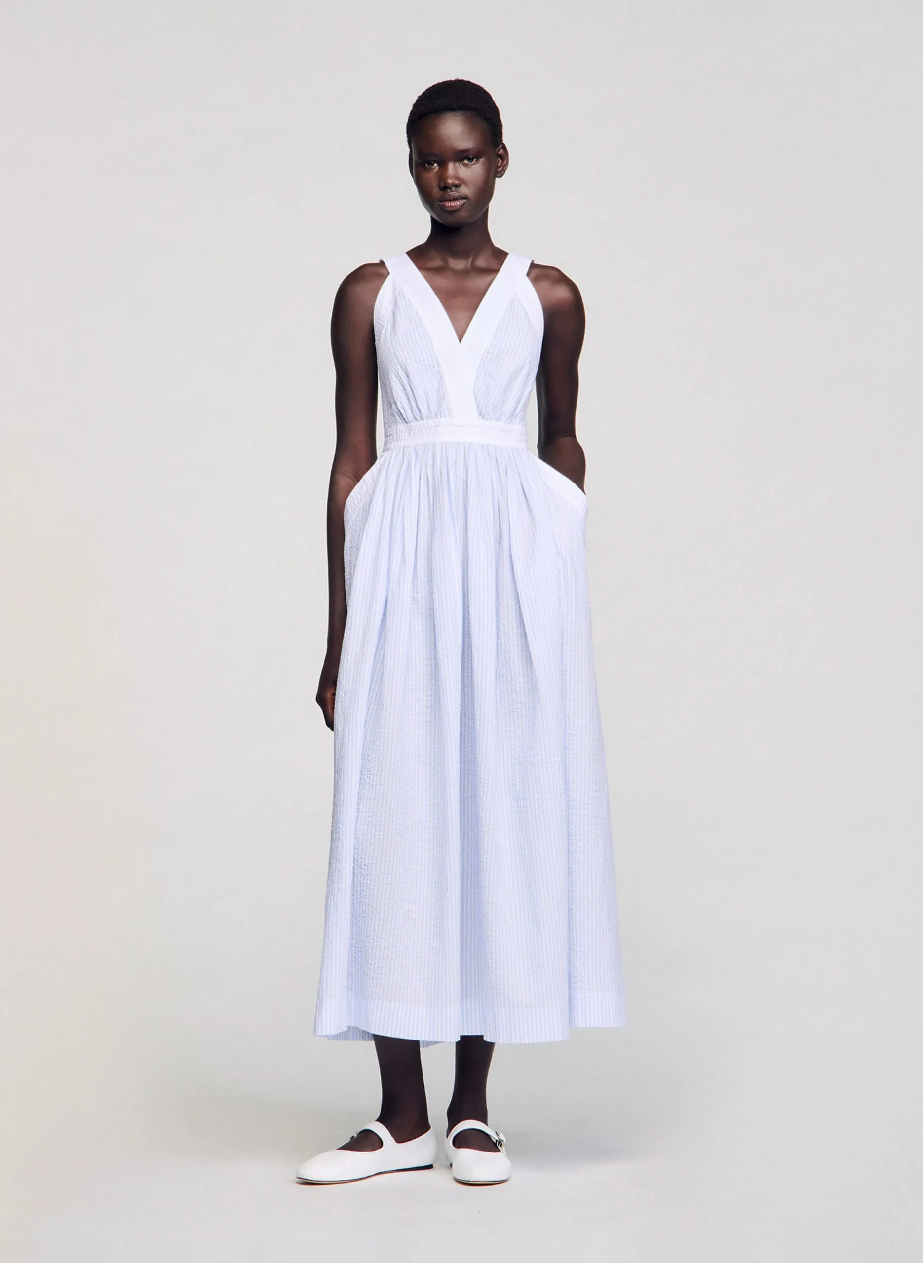 Langes, tailliertes Kleid aus Baumwoll-Mix Blau