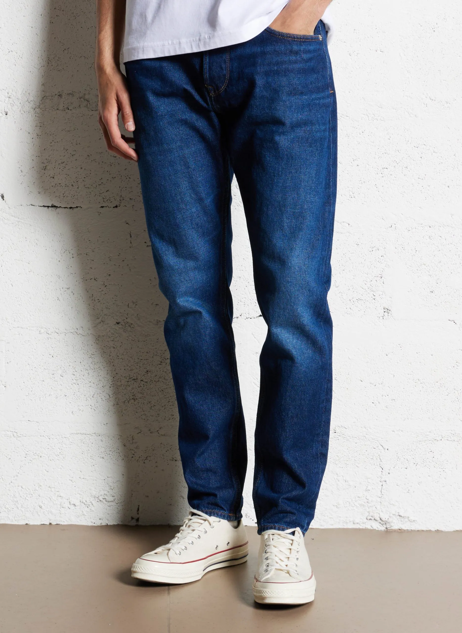 Straight Cut Baumwolljeans aus Raw Denim Blau