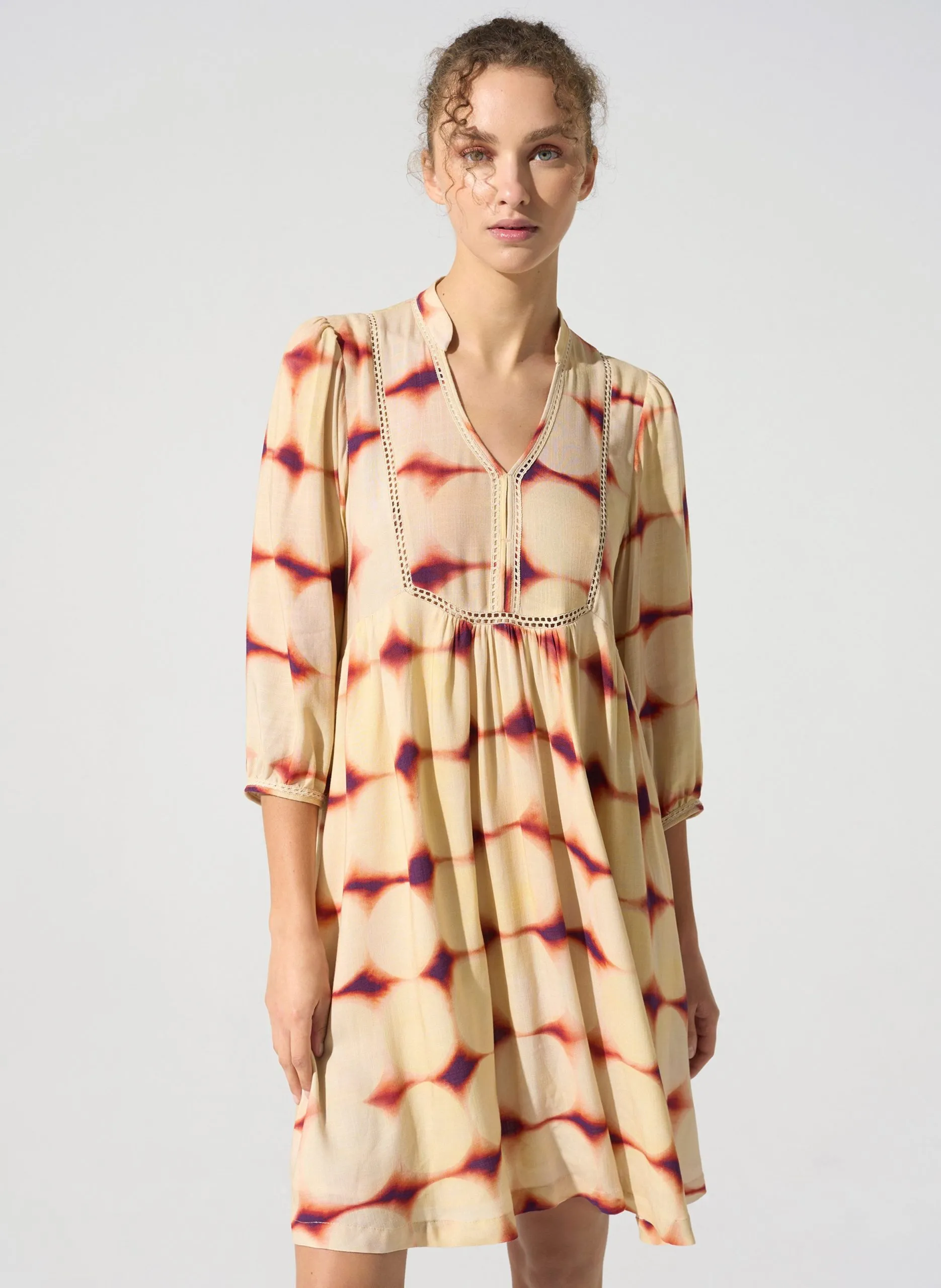 Kurzkleid aus Viskose-Mix Braun