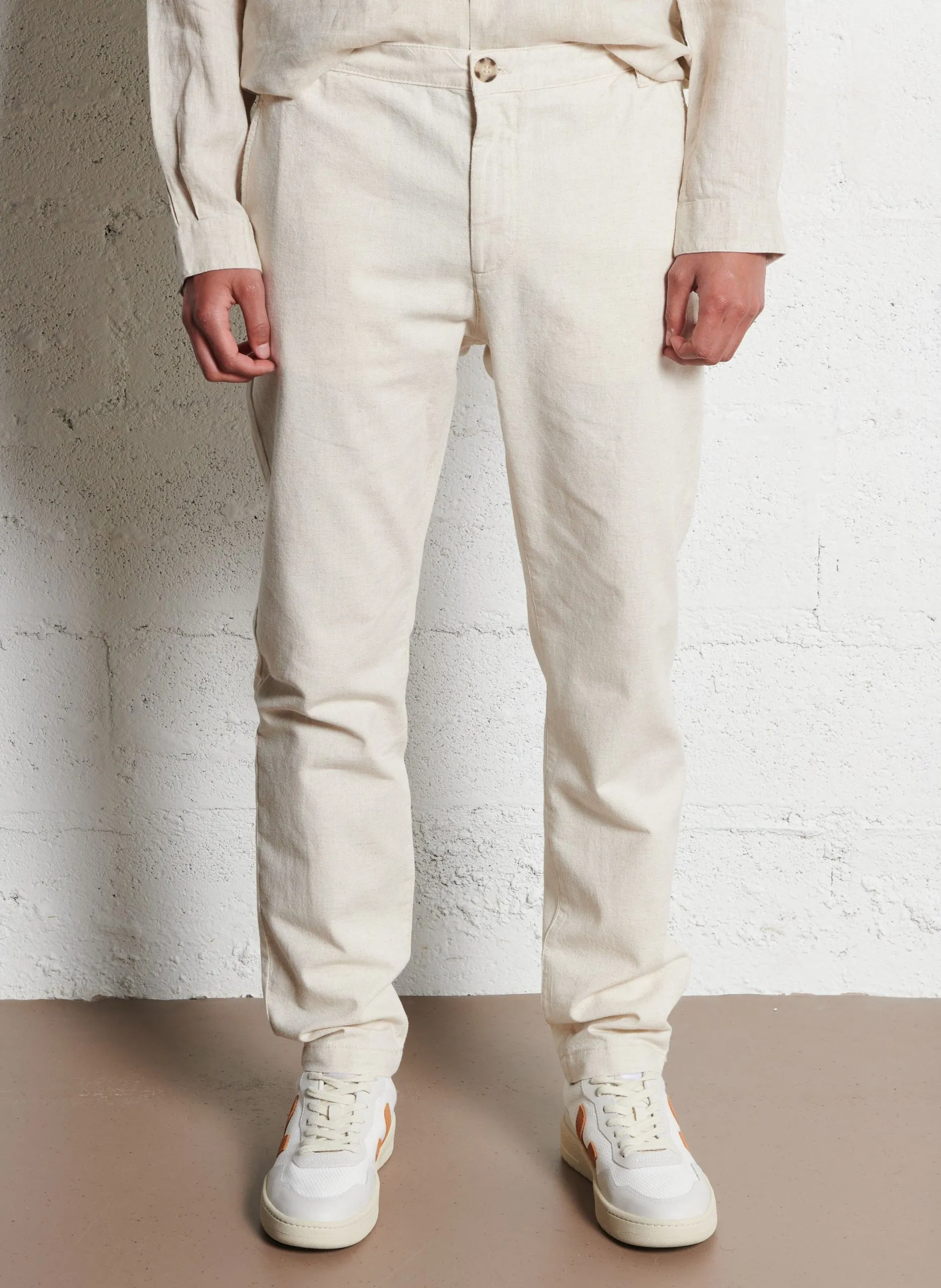 Gerade geschnittene Hose aus Leinen und Baumwollmischung Beige