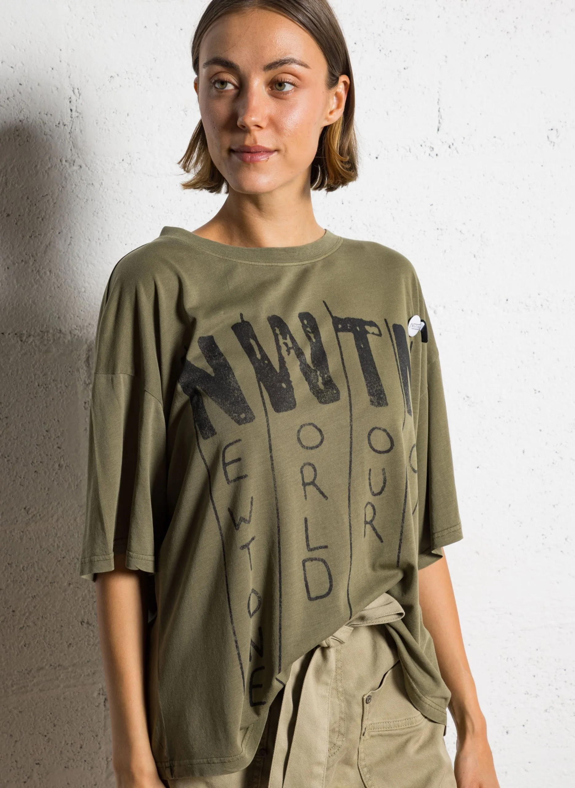 Einfarbiges Langarm-Top mit Rundhalsausschnitt Khaki LYNN NOISE