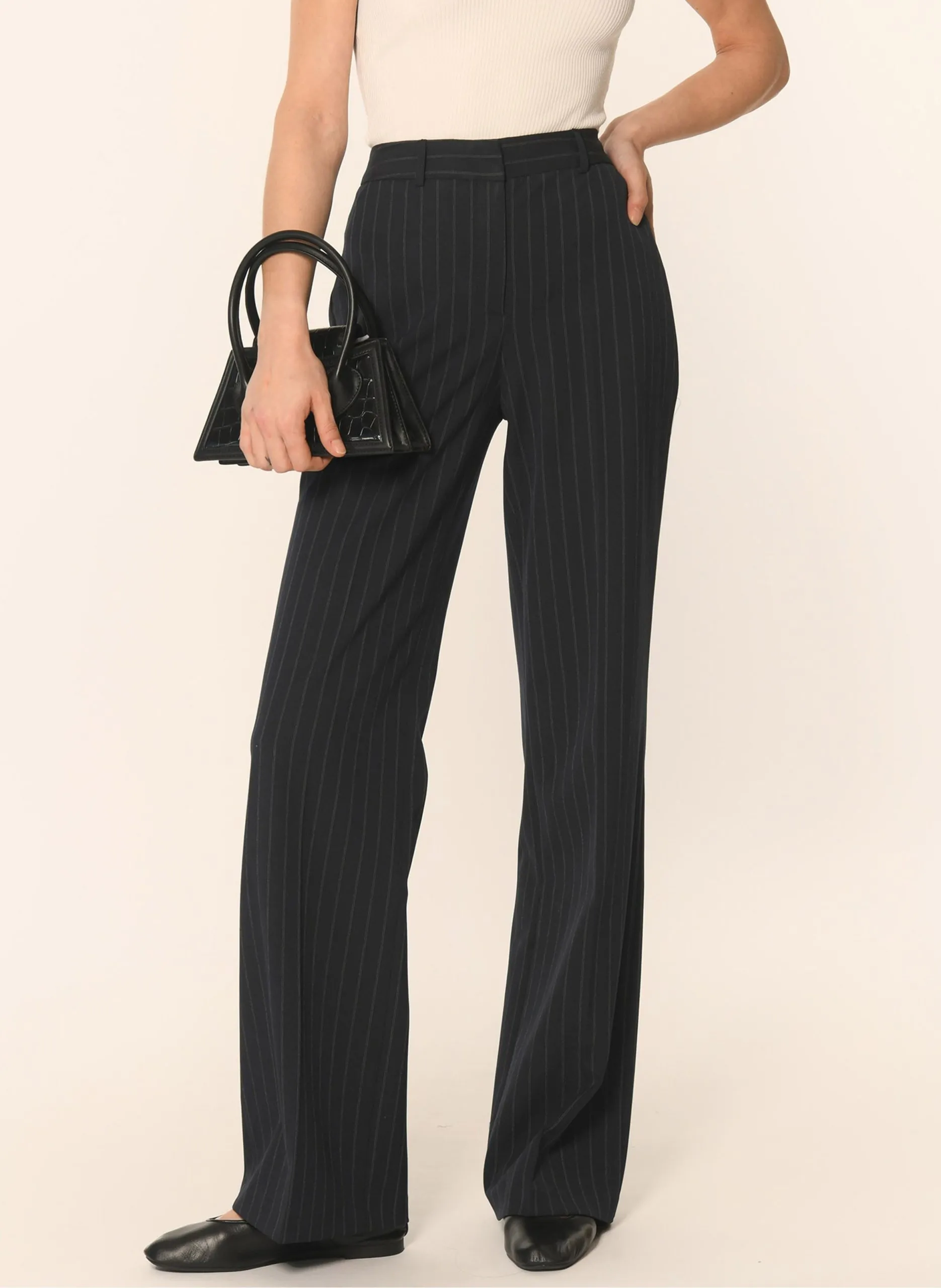 Gerade geschnittene Hose mit Nadelstreifen Blau AMY