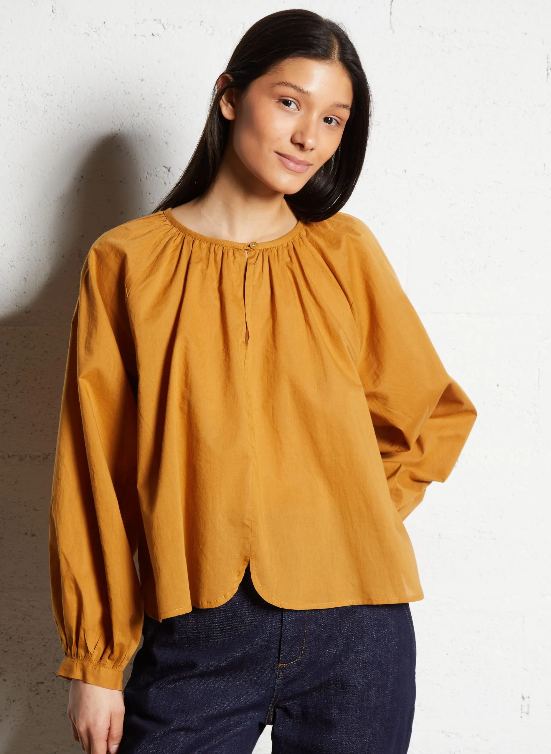 Baumwollbluse mit Rundhalsausschnitt Braun EROL