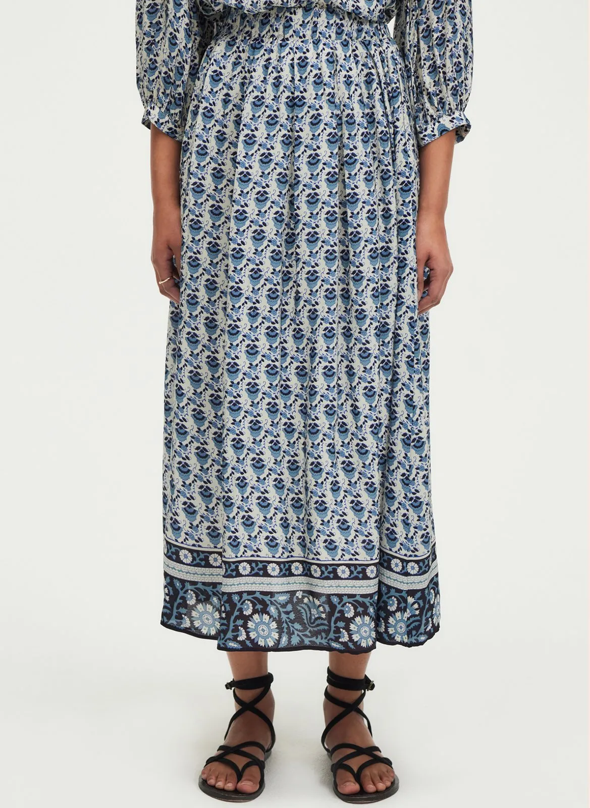 Langer fließender Rock mit Muster Blau VOLGA