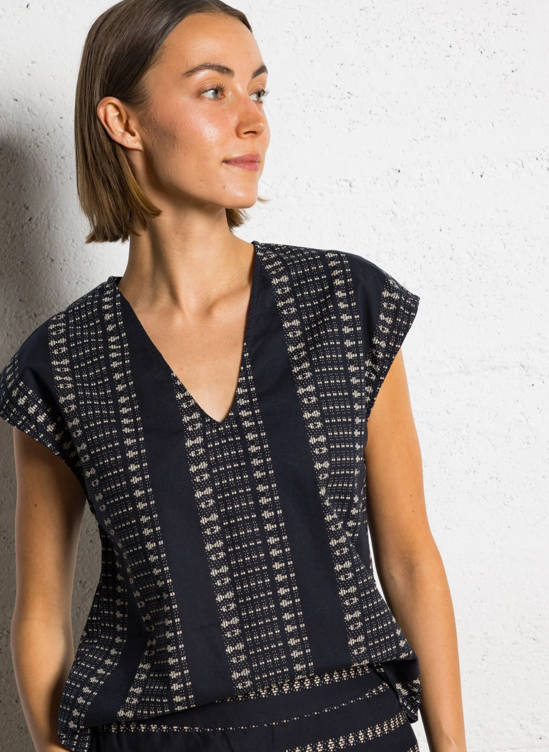 Bedrucktes, kurzärmliges Top Schwarz