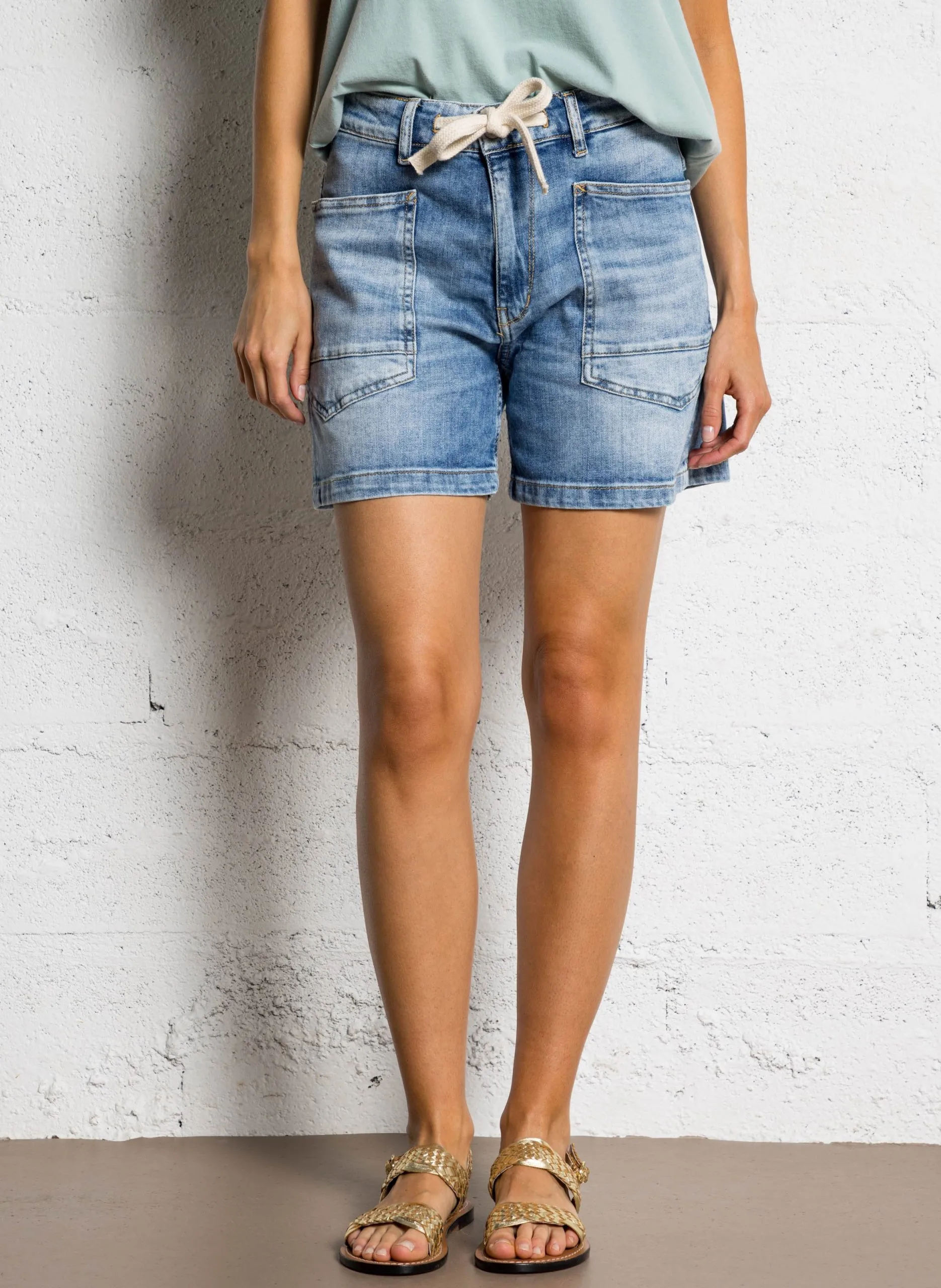 Gerade geschnittene Shorts aus Baumwoll-Mix Blau MADO