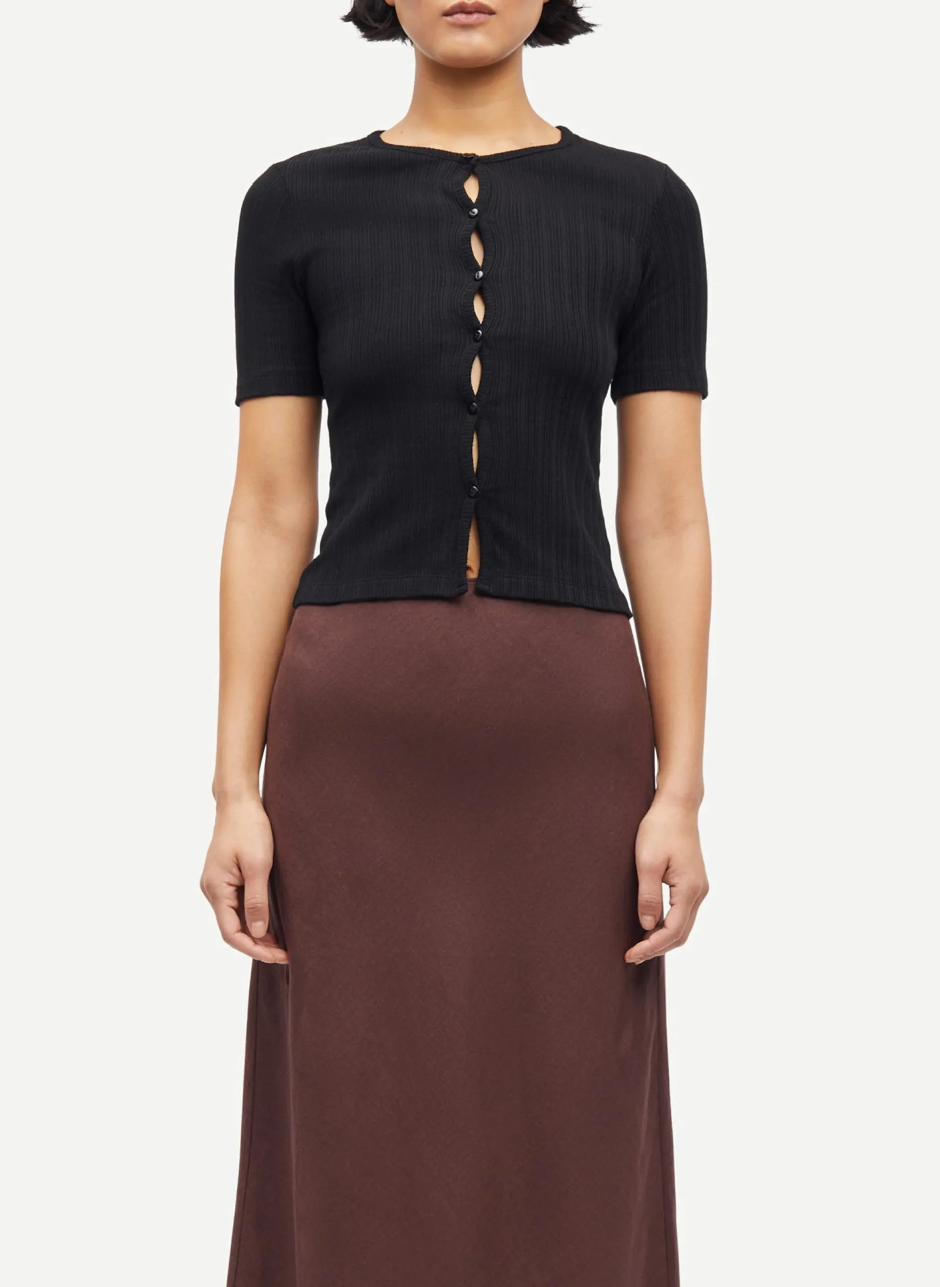 Eng anliegendes Bio-Baumwolltop Schwarz SAJUNI SS