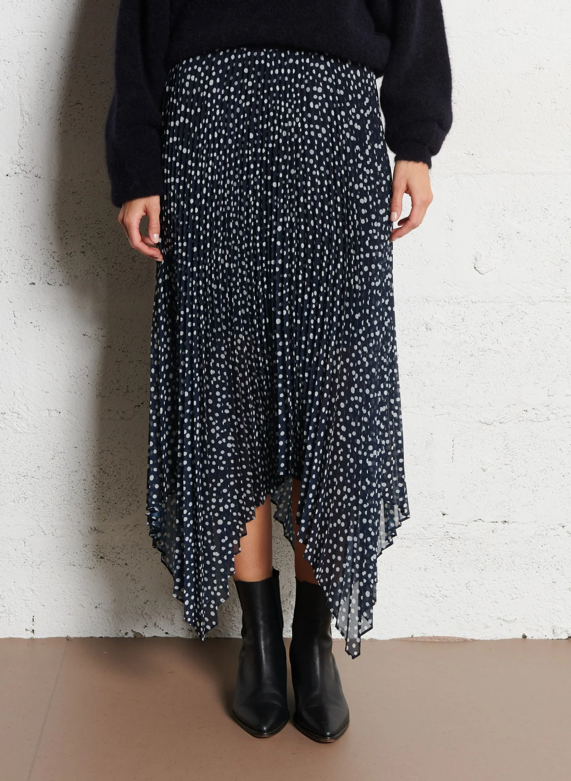 Ausgestellter, asymmetrischer Rock Blau