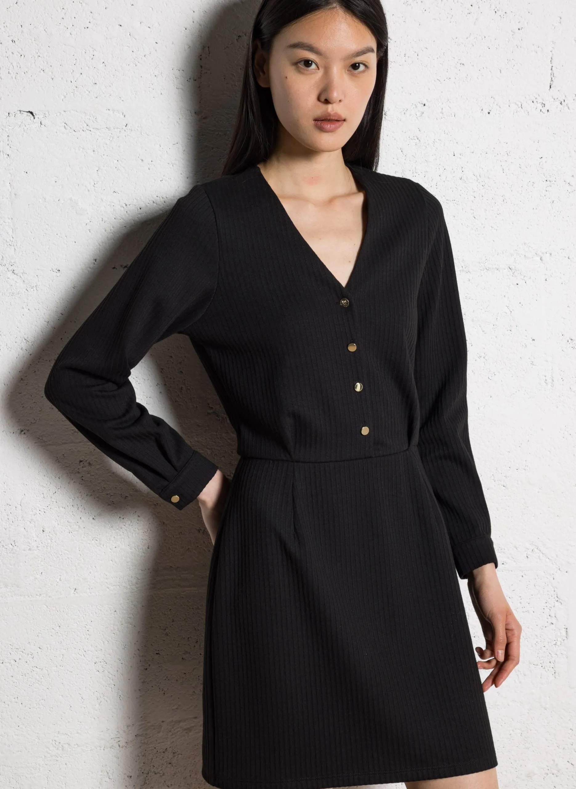 Kurzkleid aus Viskose-Mix Schwarz