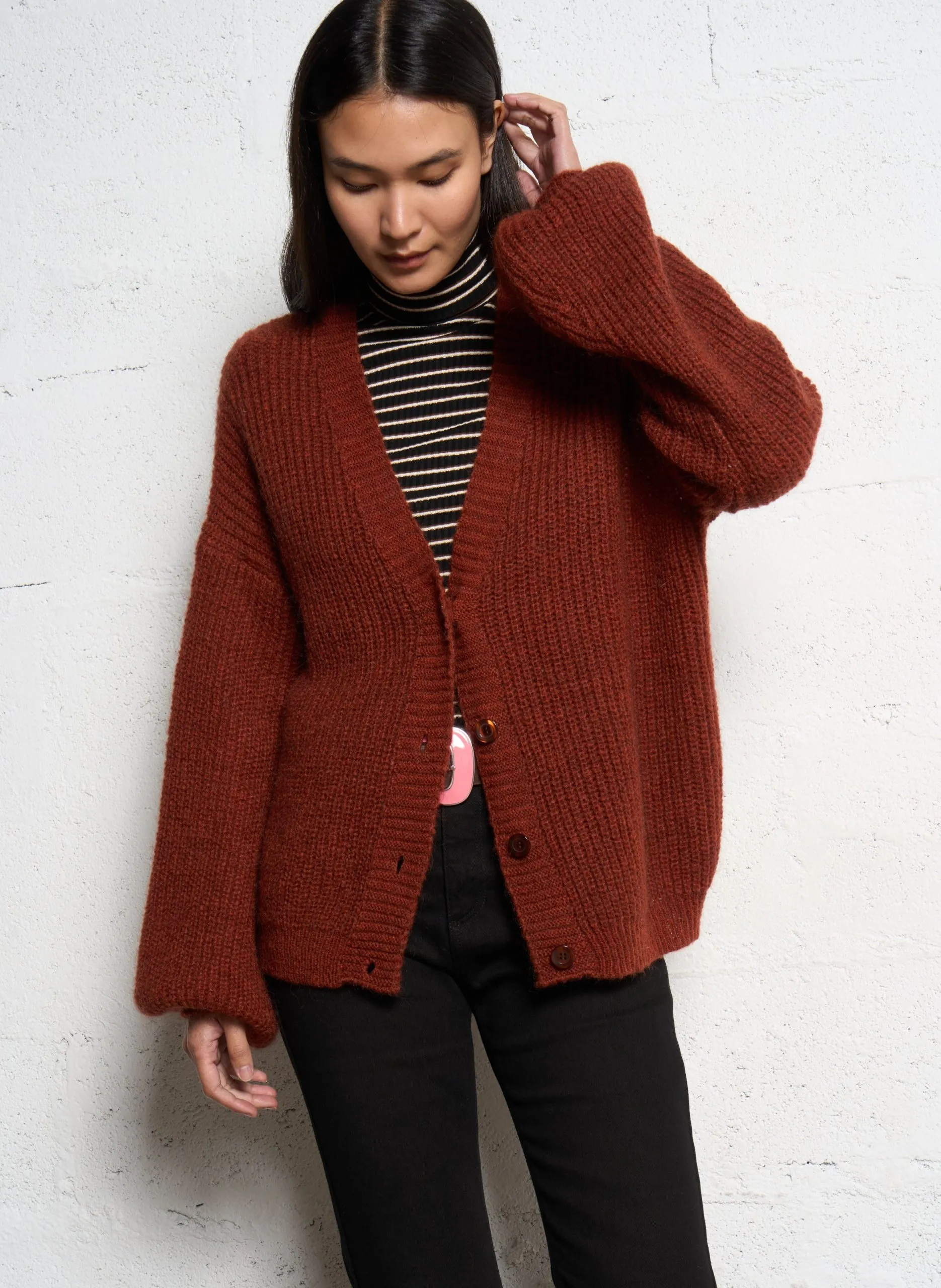 Weiter V-Ausschnitt Strickjacke Braun TREFLE