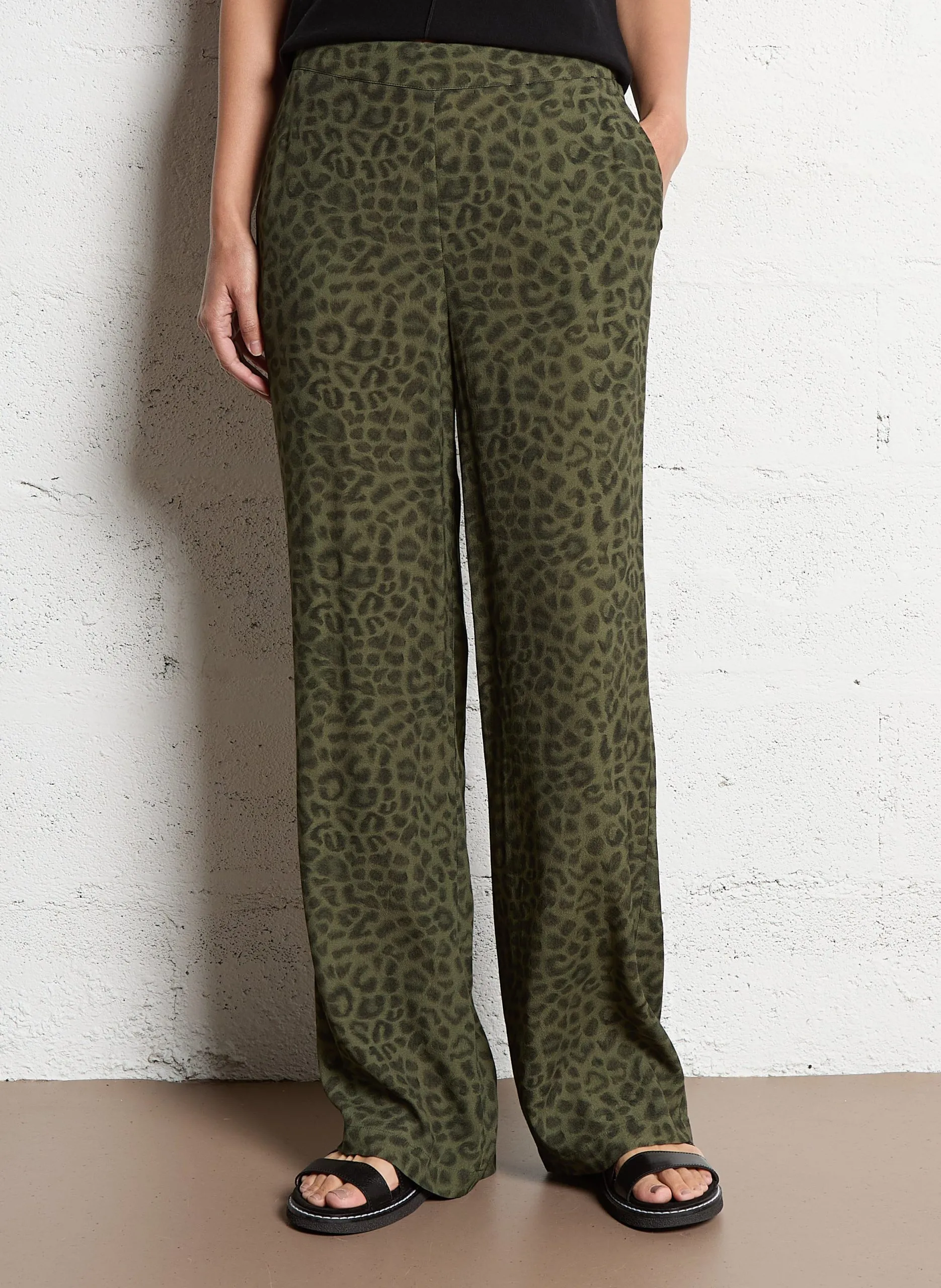 Fließende Leo-Hose Grun LEANA BIS