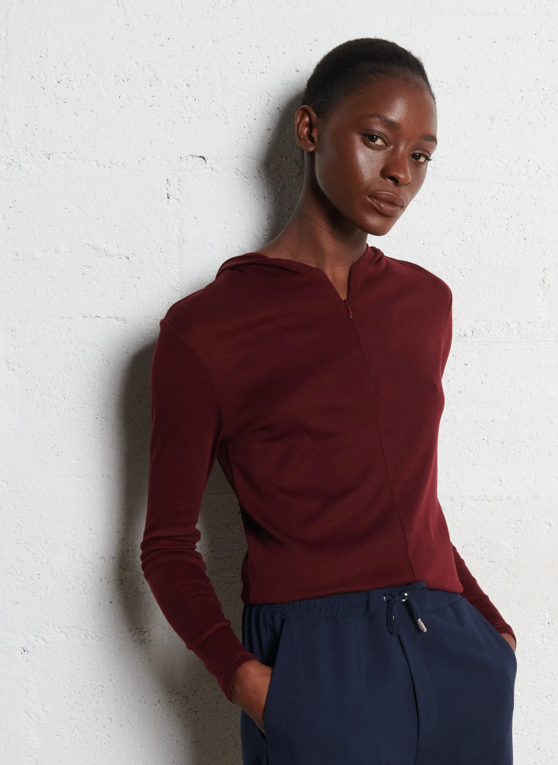 Strickjacke mit Rundhalsausschnitt und Kapuze Rot