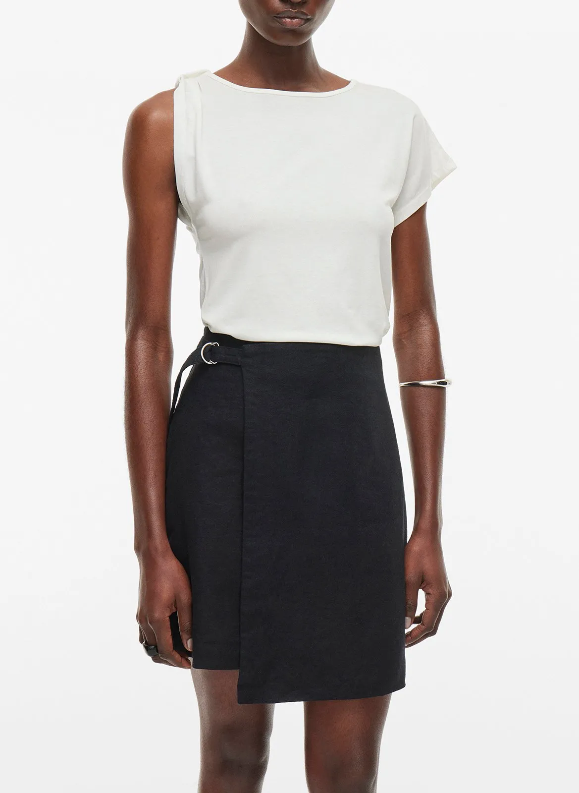 Gerade geschnittene, ärmellose Bluse aus Viskose-Mix Weiss