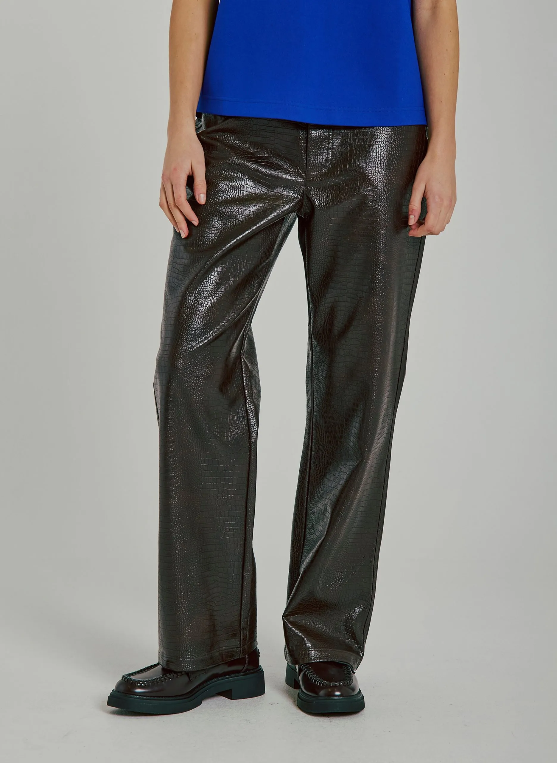 Gerade geschnittene Hose aus geprägtem Pythonleder Rot EDUNA