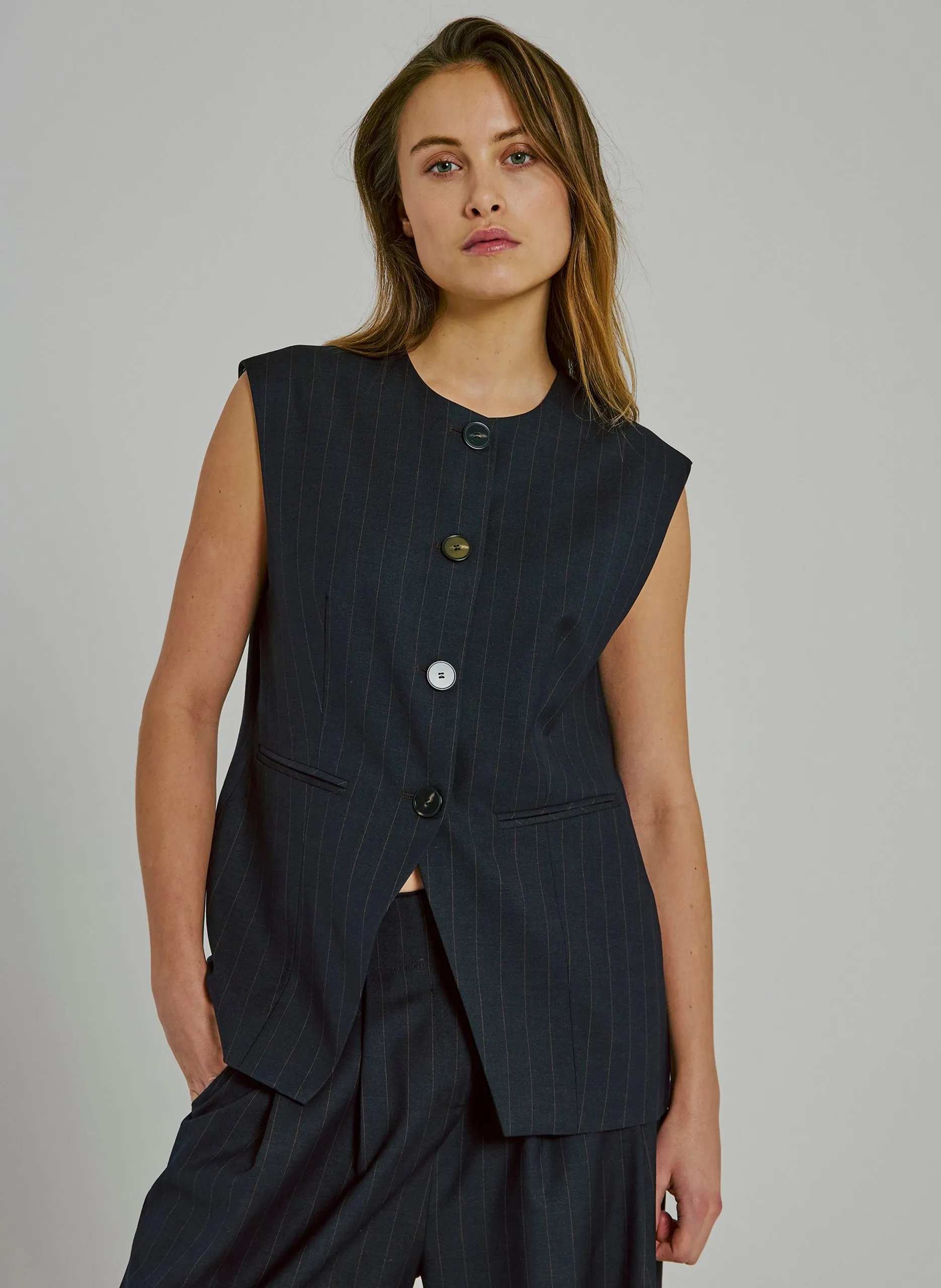 Rundhals gestreiftes Strickweste Braun KANDRIA