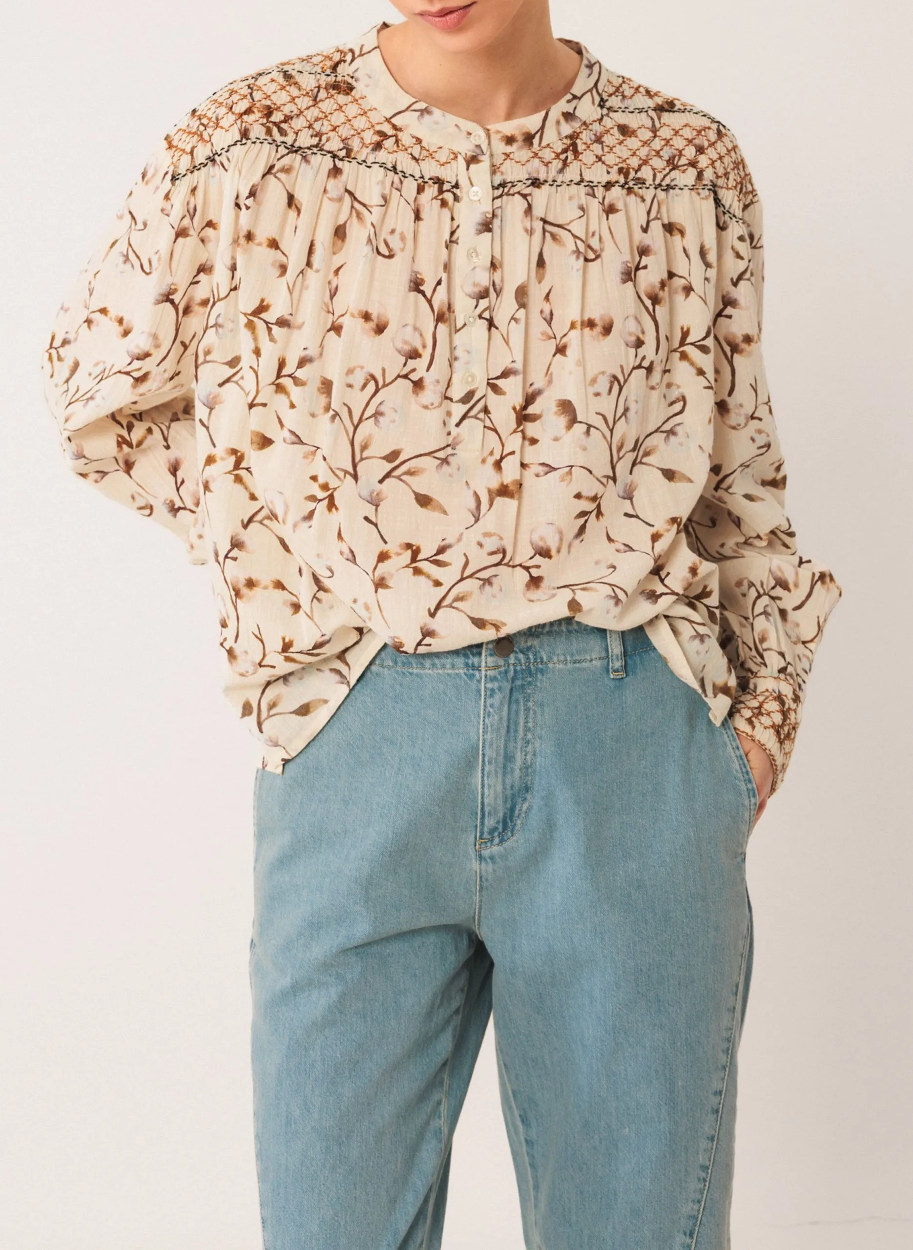 Weite Baumwollbluse mit Rundhalsausschnitt Braun