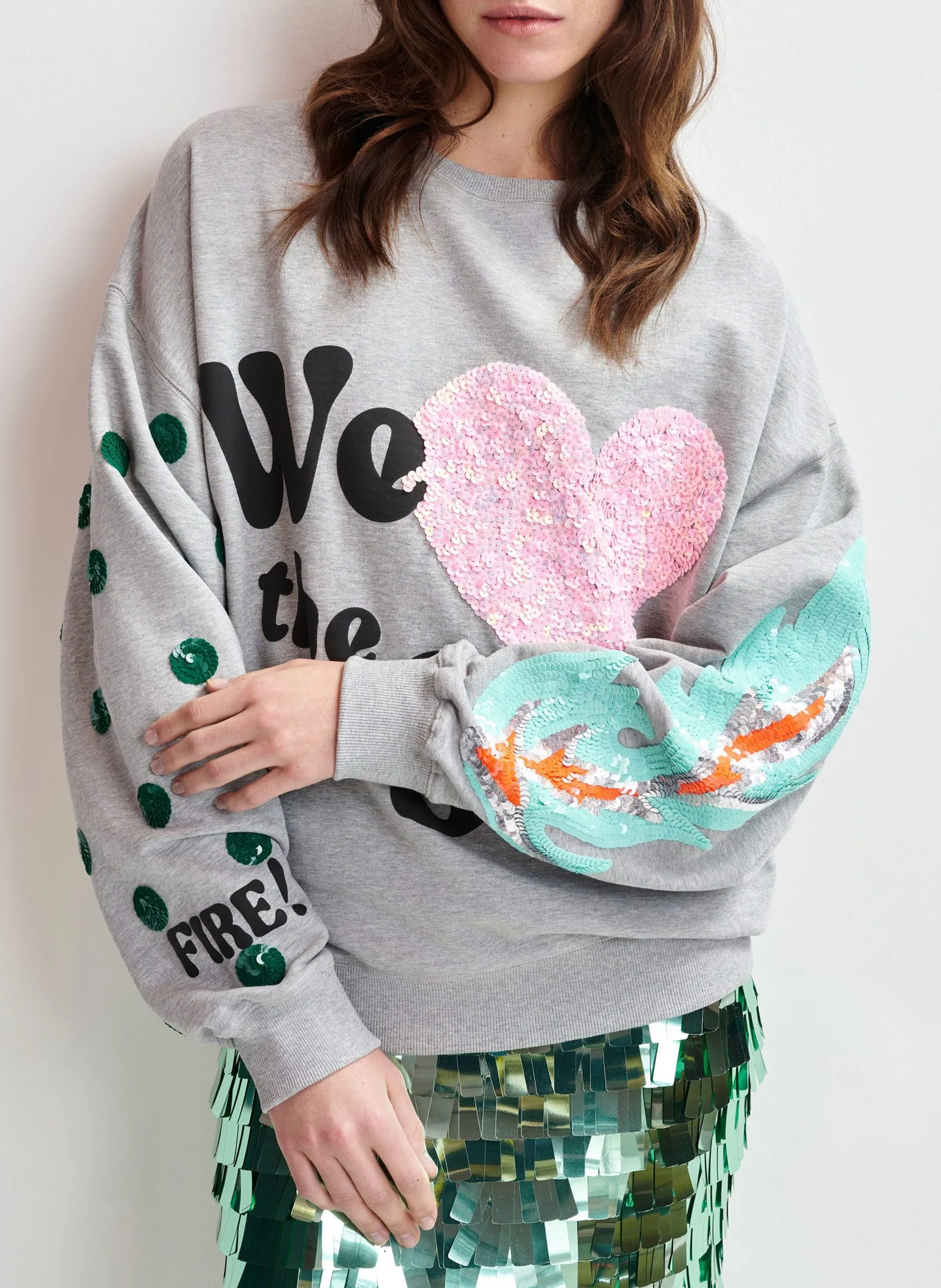 Weites Sweatshirt mit Glitzerstickerei. Schwarz IHEXPERIENCE