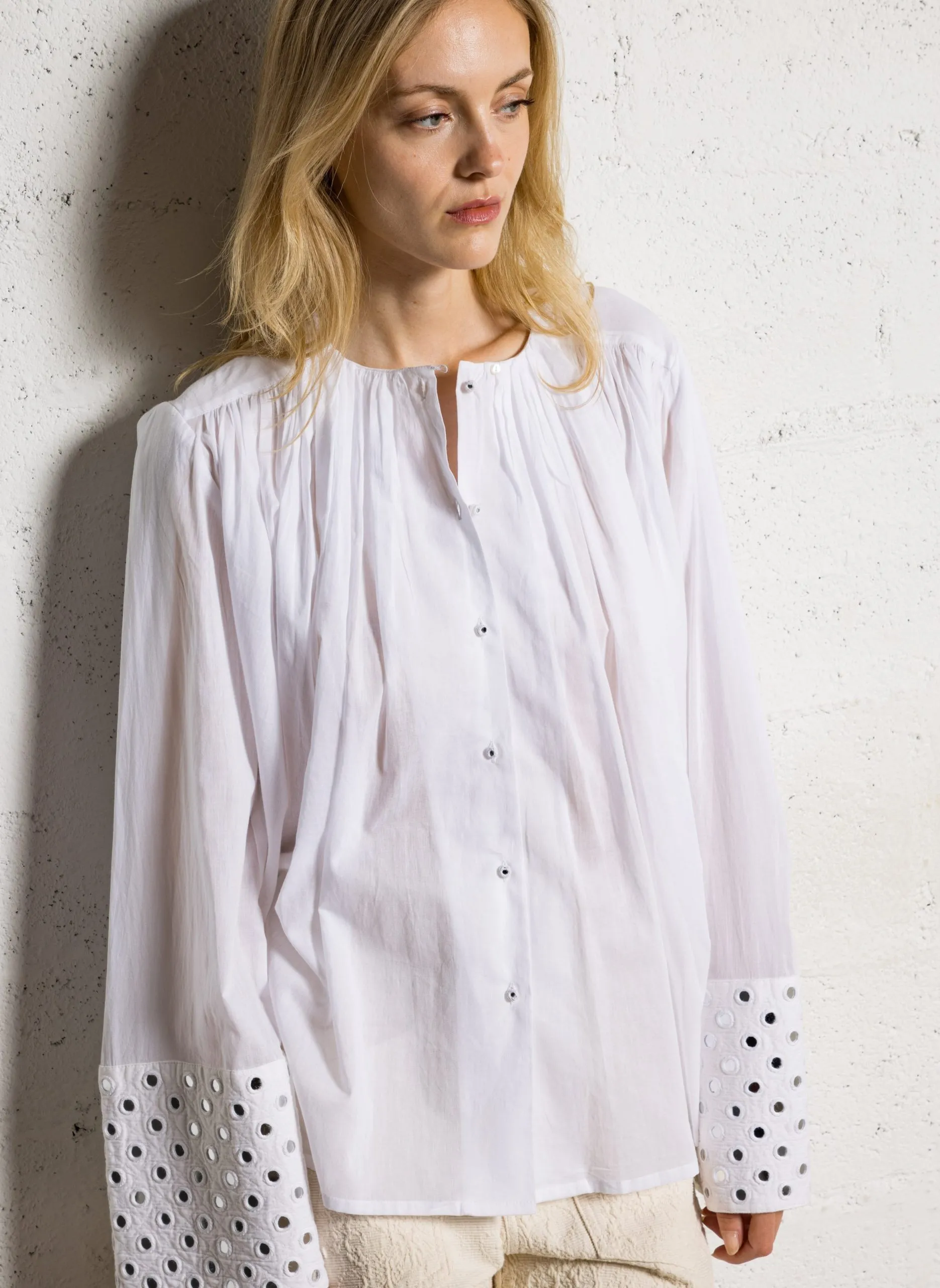 Baumwollbluse mit Rundhalsausschnitt Weiss CALUMETTE