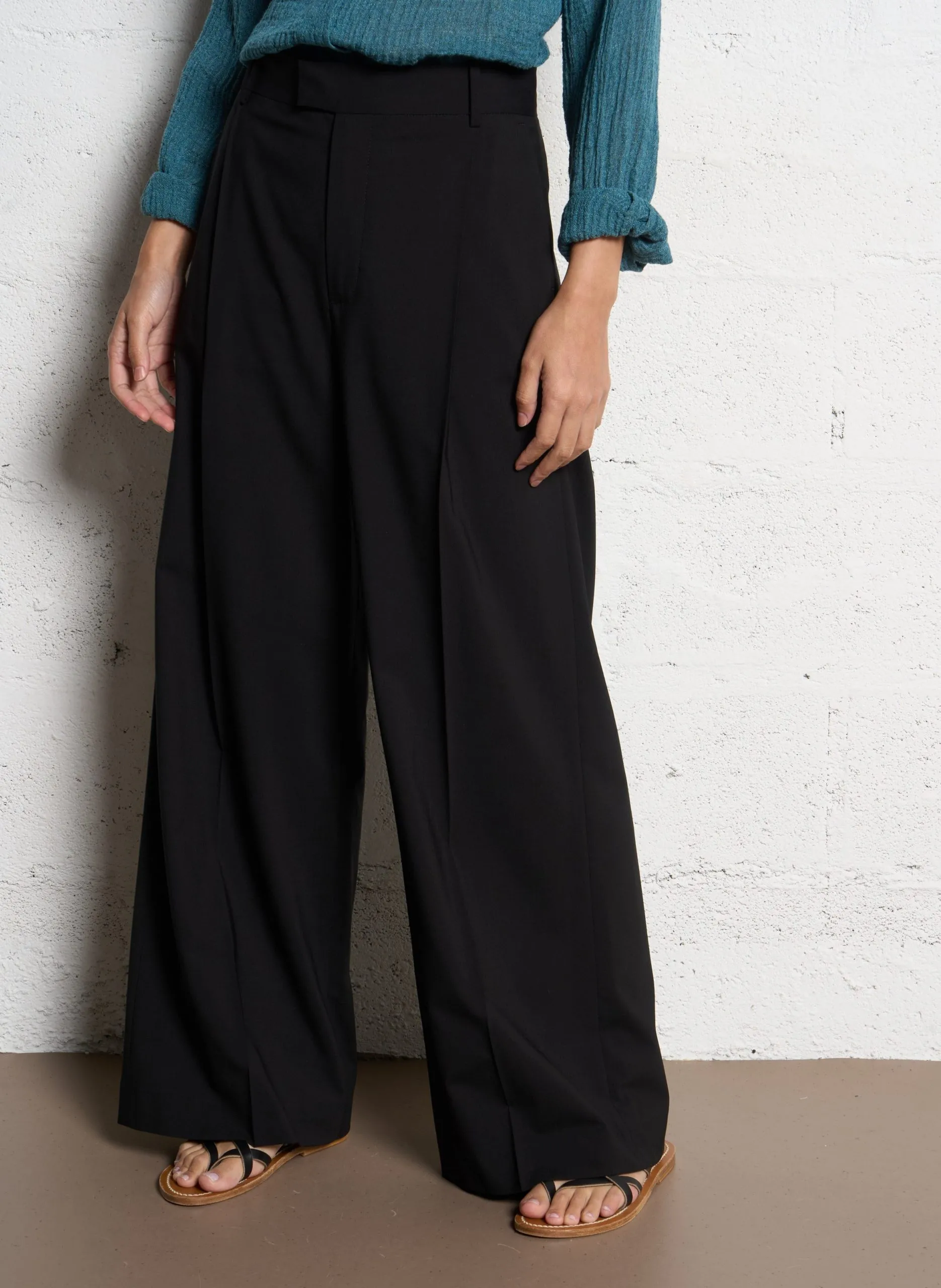 Weit geschnittene Taillenhose Schwarz RHONE