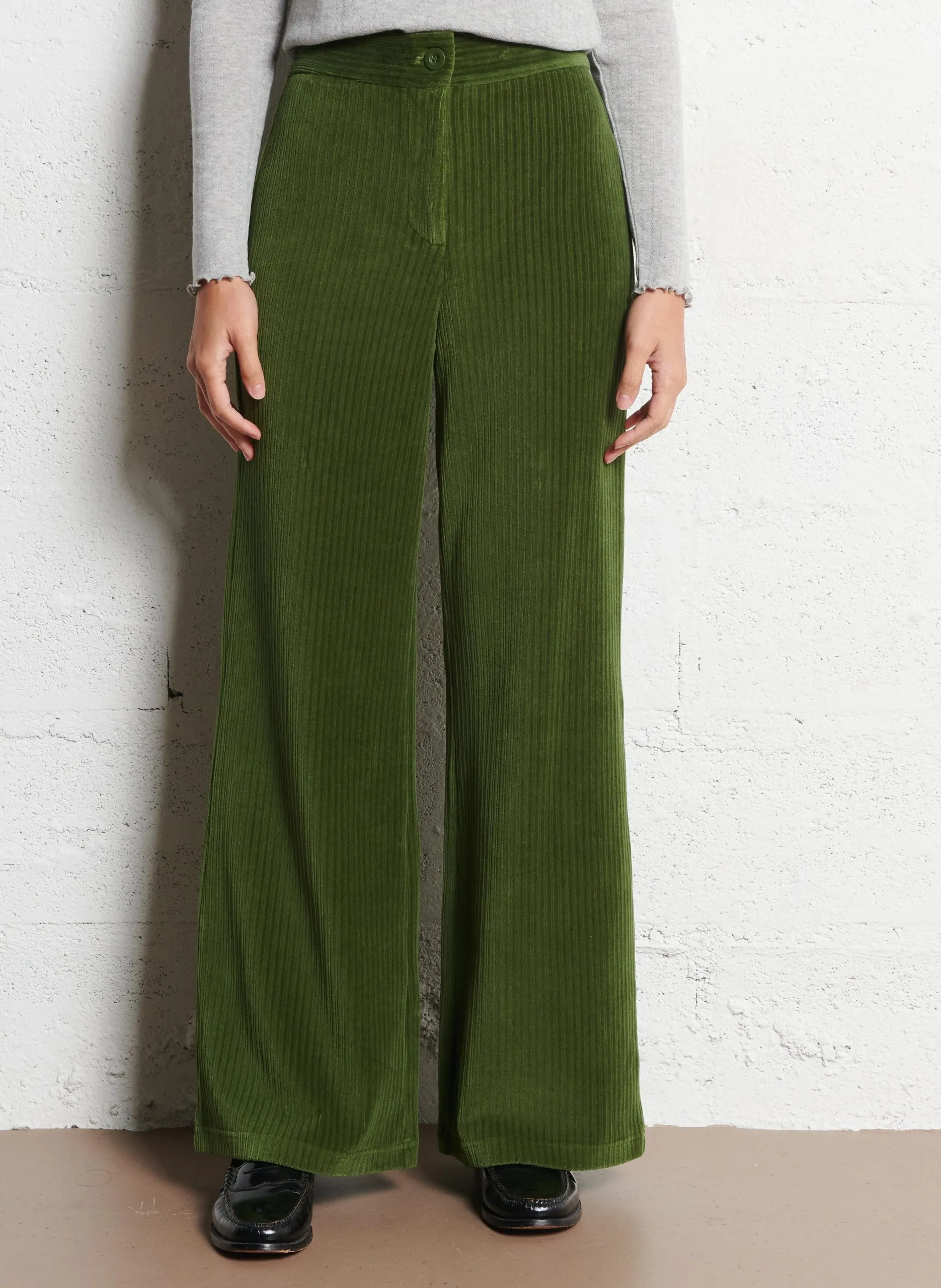 Gerade geschnittene Hose aus Baumwollmischung Khaki