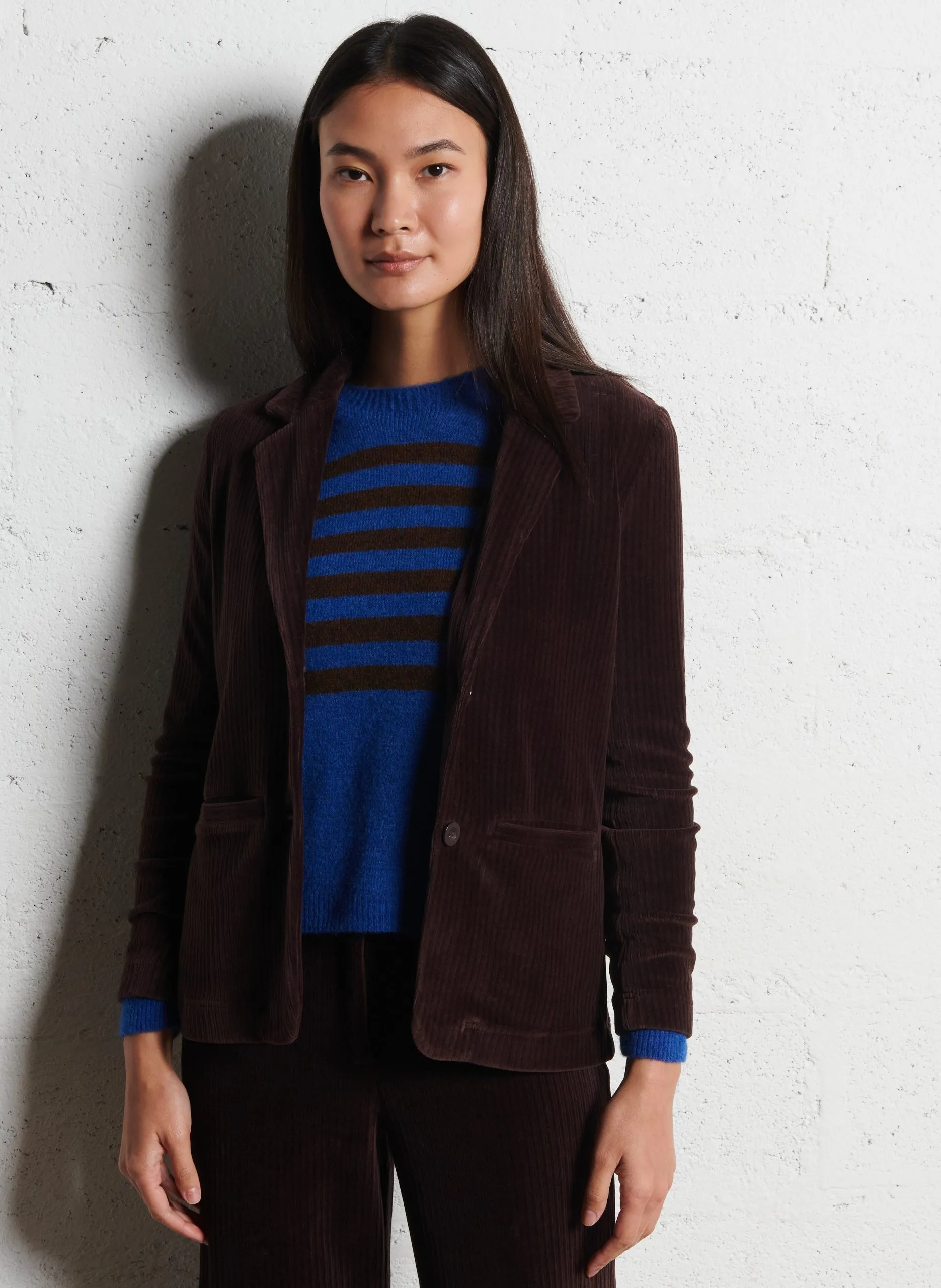 Gerade geschnittene Jacke mit Reverskragen aus Cordstoff Braun