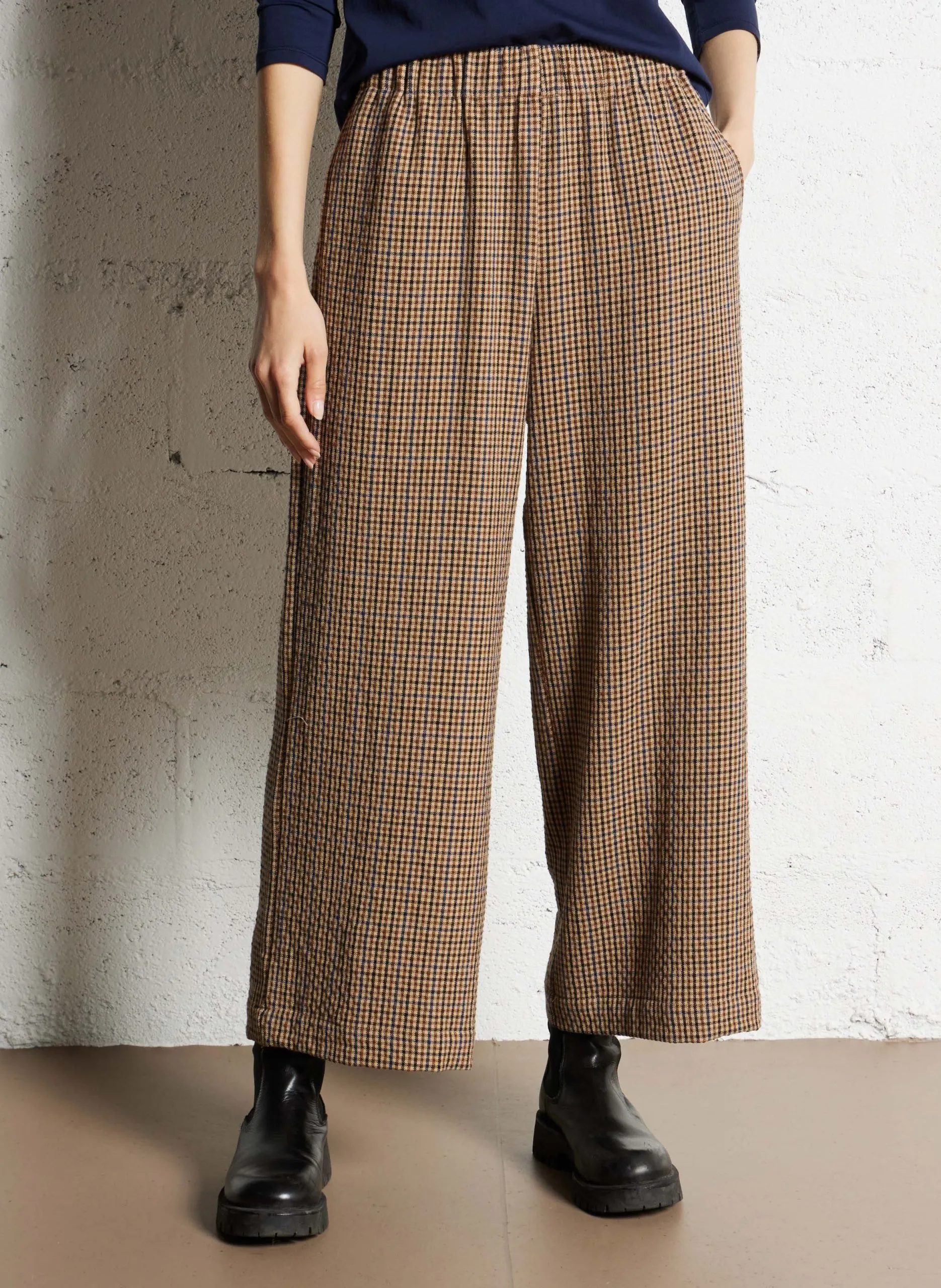 Hoch geschnittene weite Hose mit Hahnentrittmuster Beige