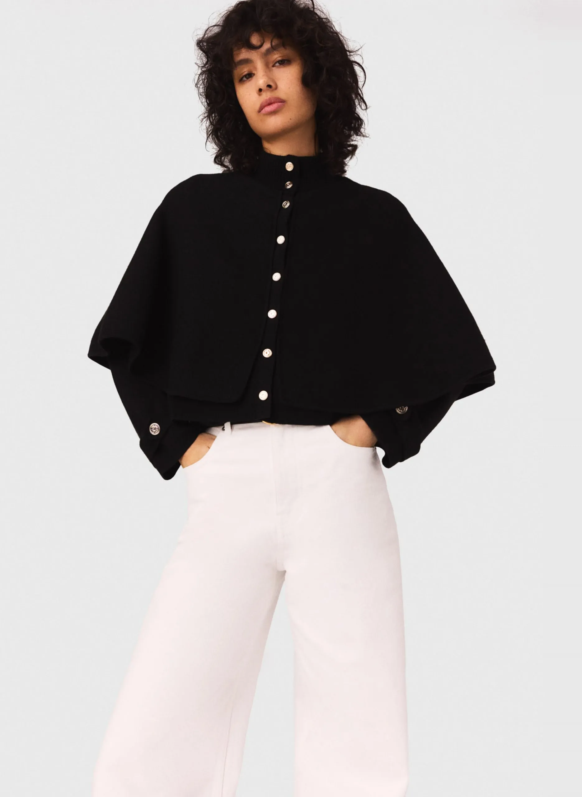 Weiter Strickmantel mit Stehkragen Schwarz