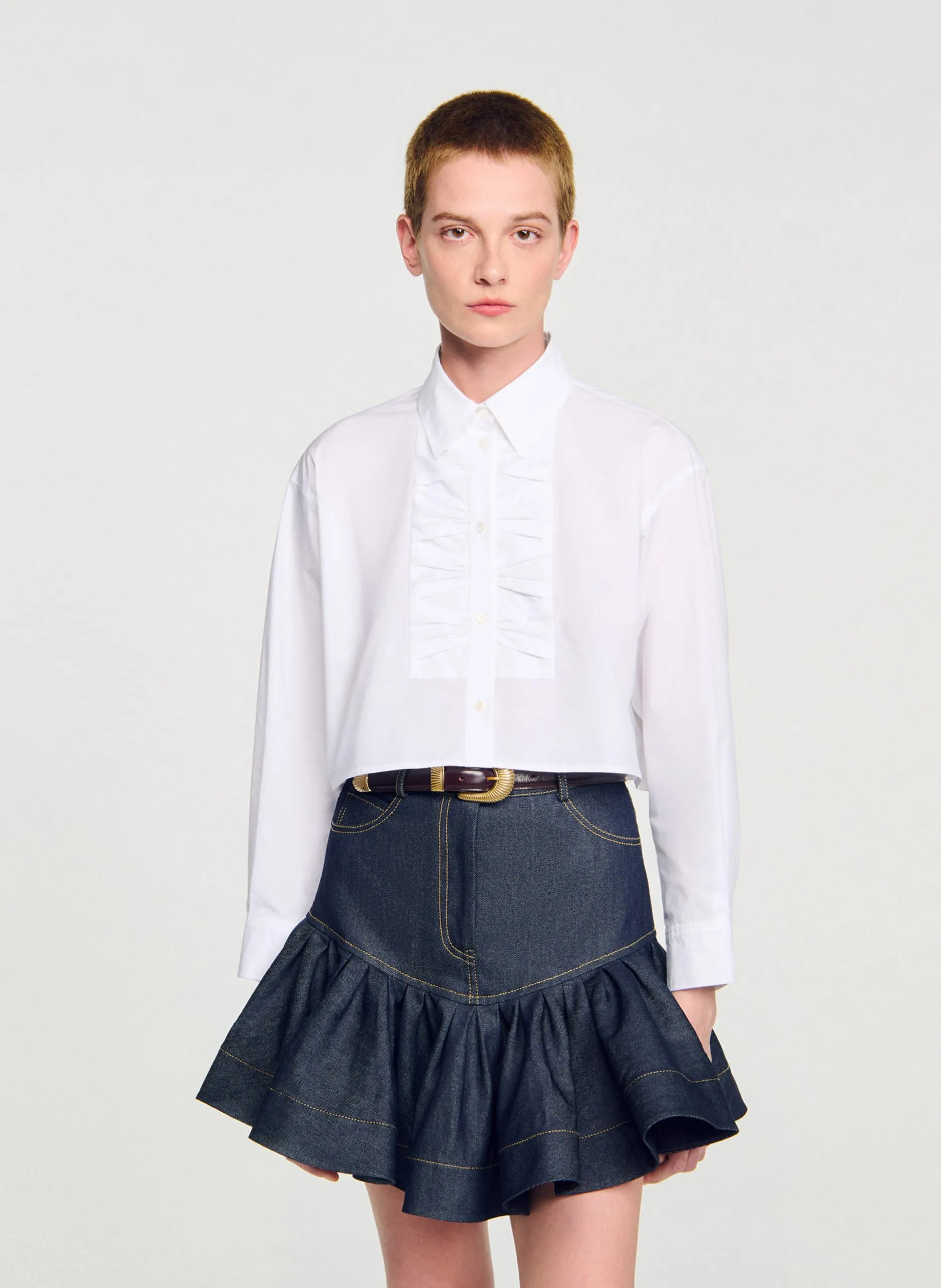 Lockeres kurzes einfarbiges Hemd Weiss