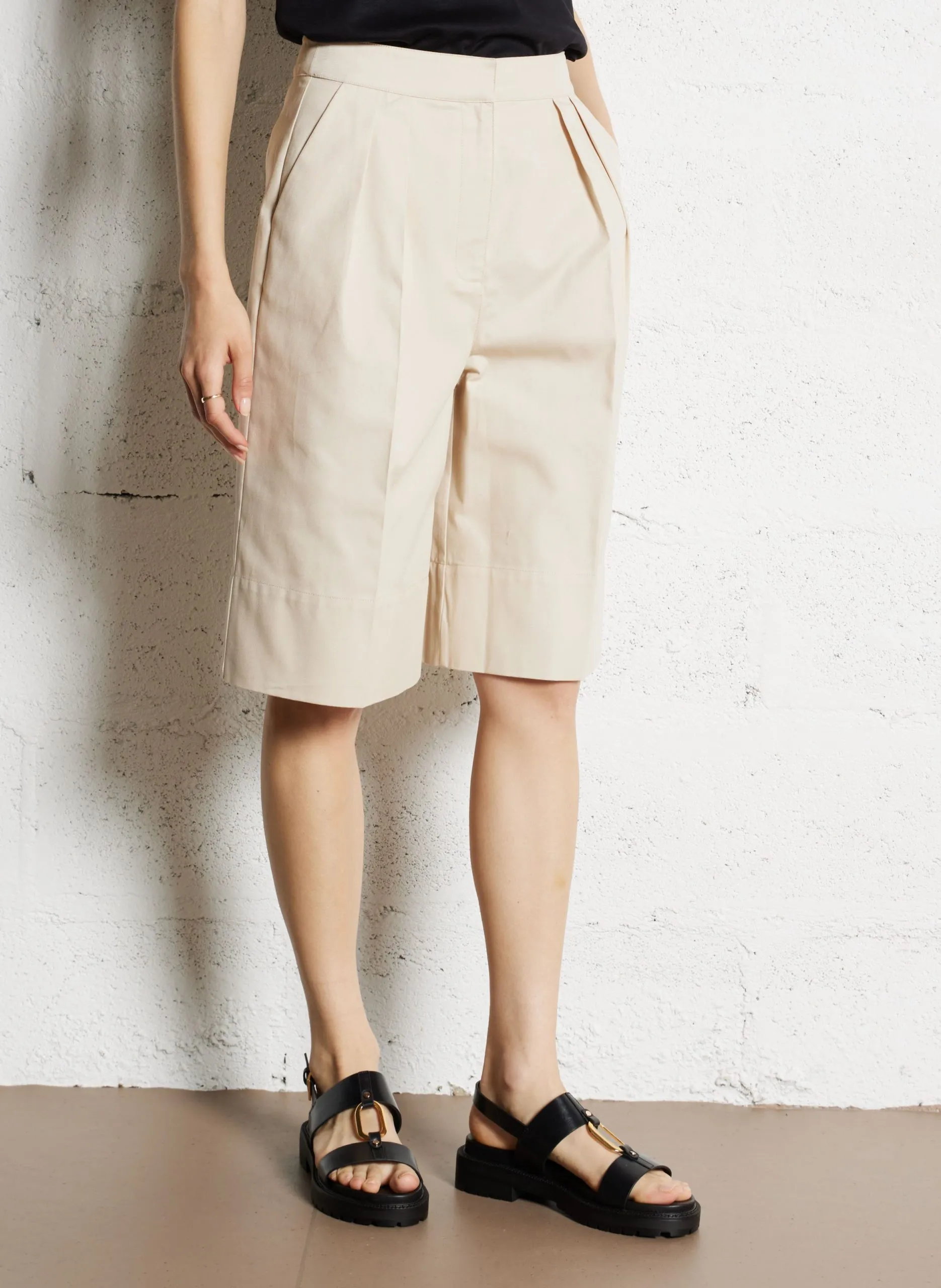 Einfarbige Bermuda-Shorts aus Baumwolle mit Bundfalten Weiss LANAEL