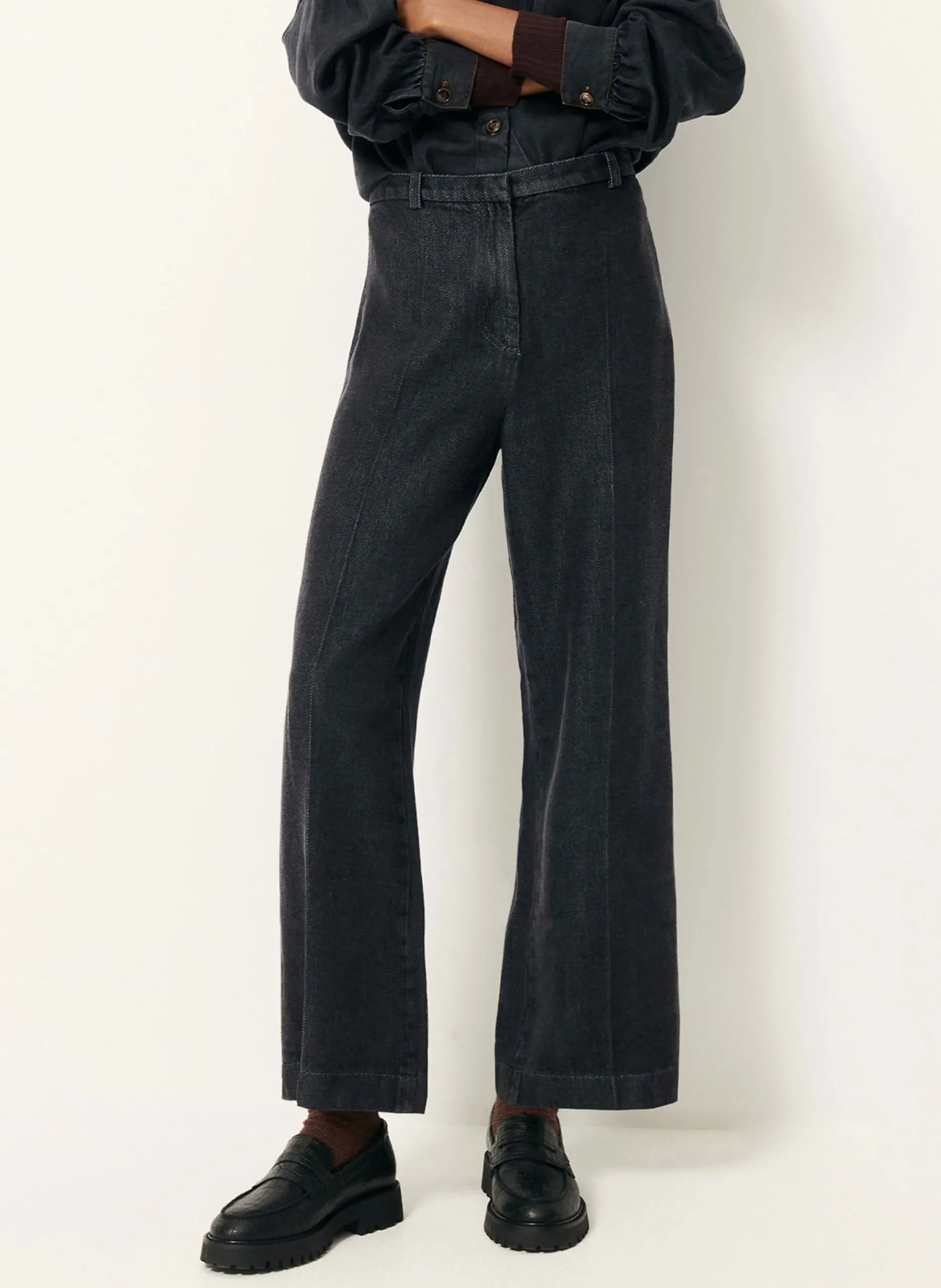 Gerade geschnittene Hose Grau ALDIVIO