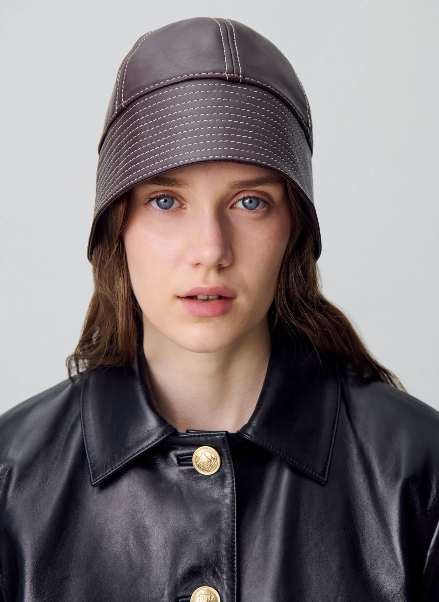 Lederstiefel mit Kontrastnähten Rot