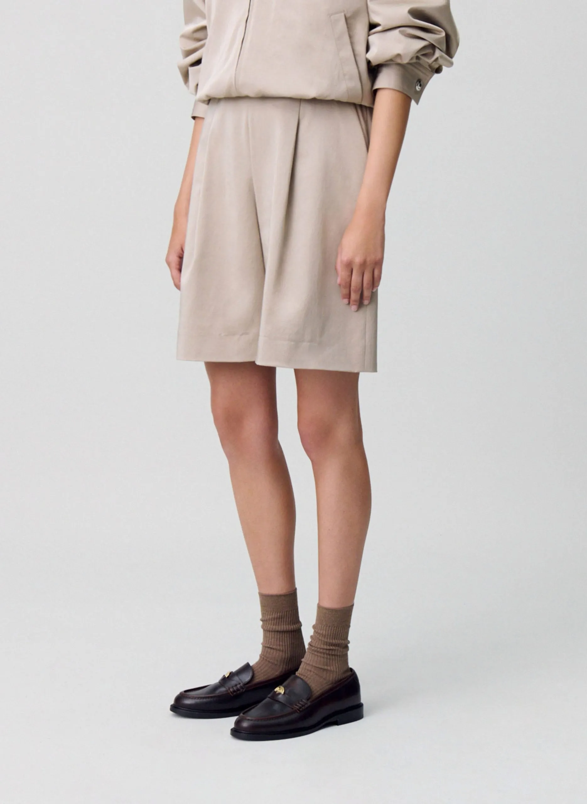 Shorts mit integriertem Slip Beige