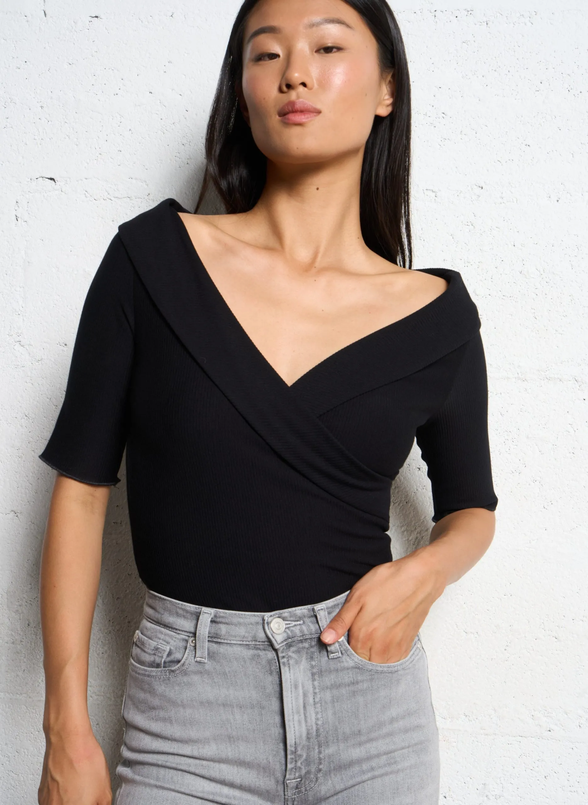 Wickel-Décolleté-Body Schwarz MANAL