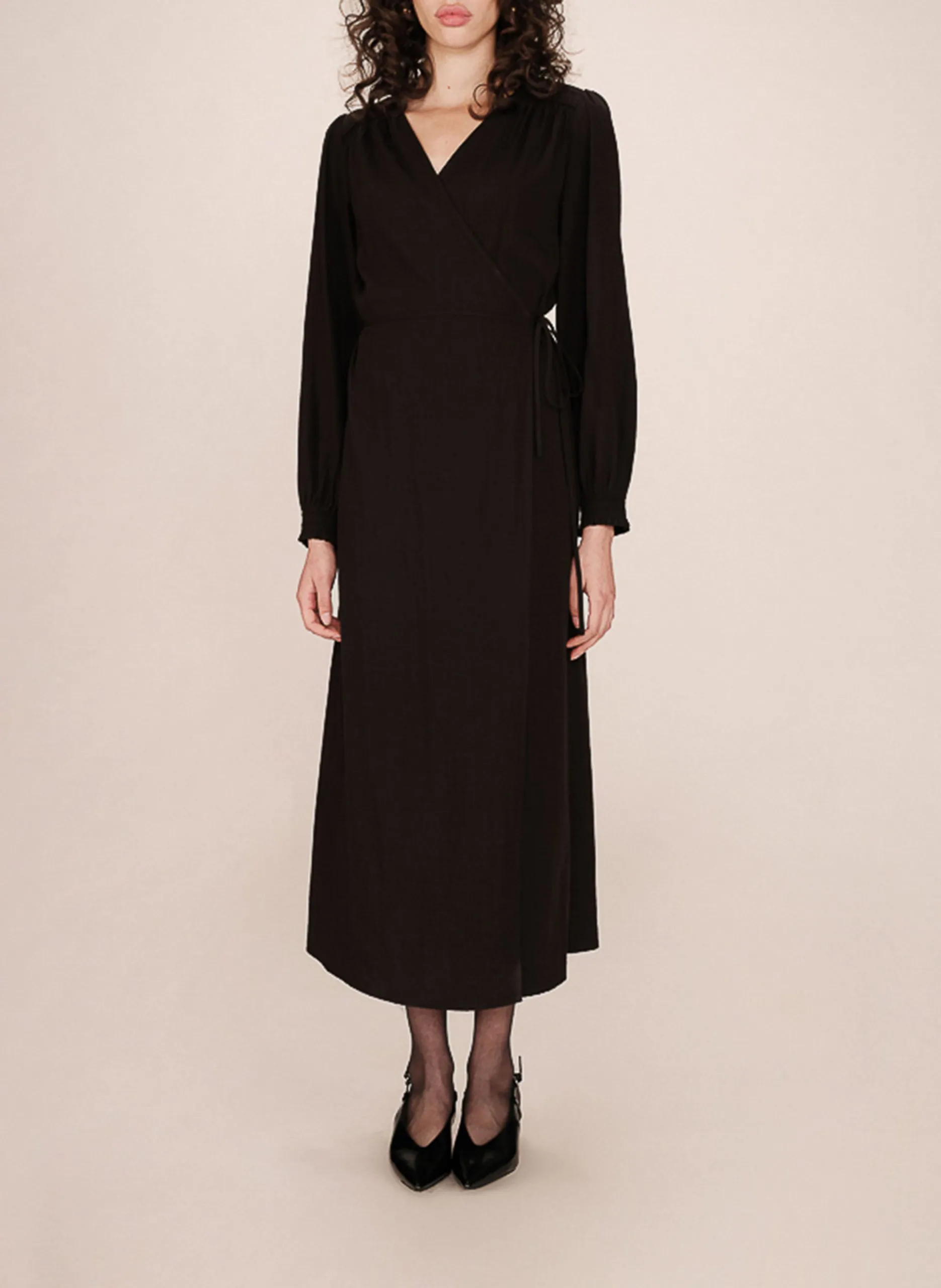 Fließendes Wickelkleid Schwarz SEYCHELLES