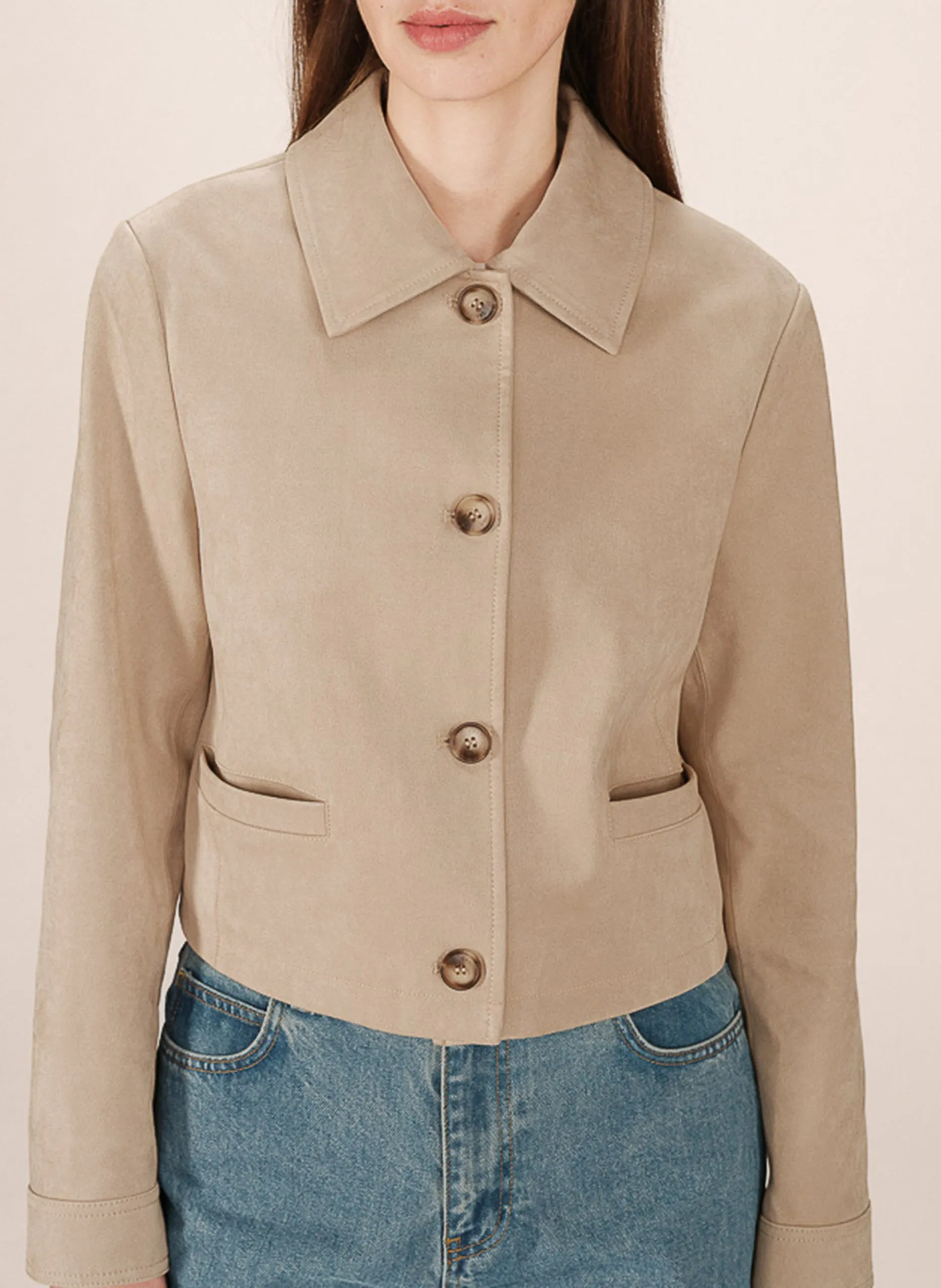 Kurze Jacke mit klassischem Kragen Beige SULLIVAN