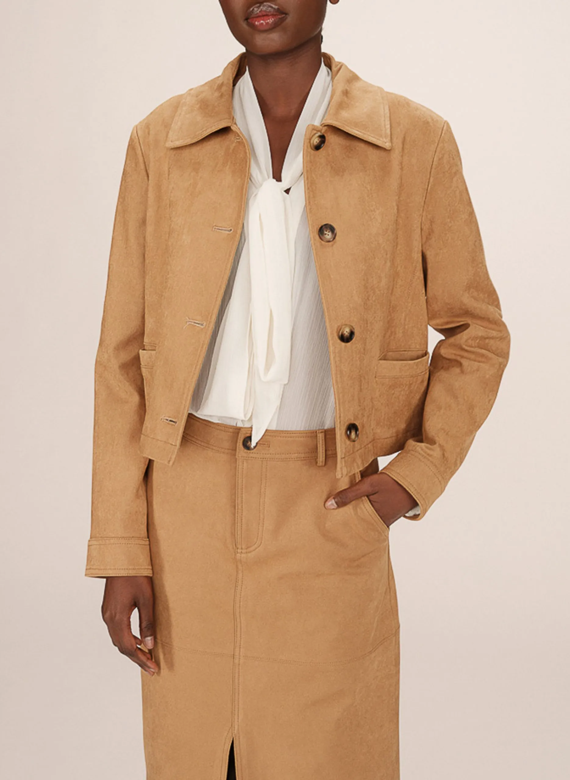 Kurze Jacke mit klassischem Kragen Gelb SULLIVAN