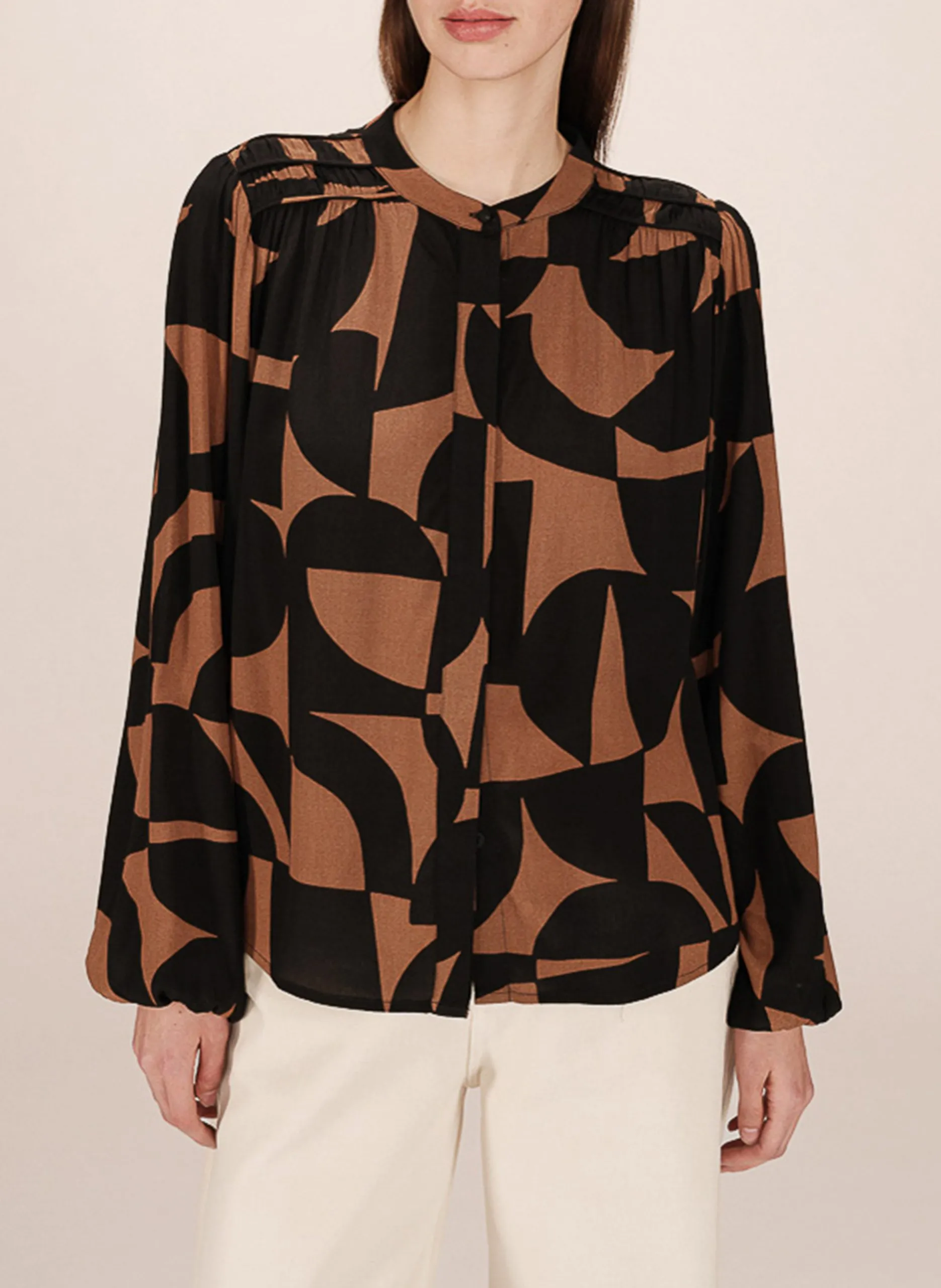 Gerade geschnittene Bluse mit Print Braun SORPRESA