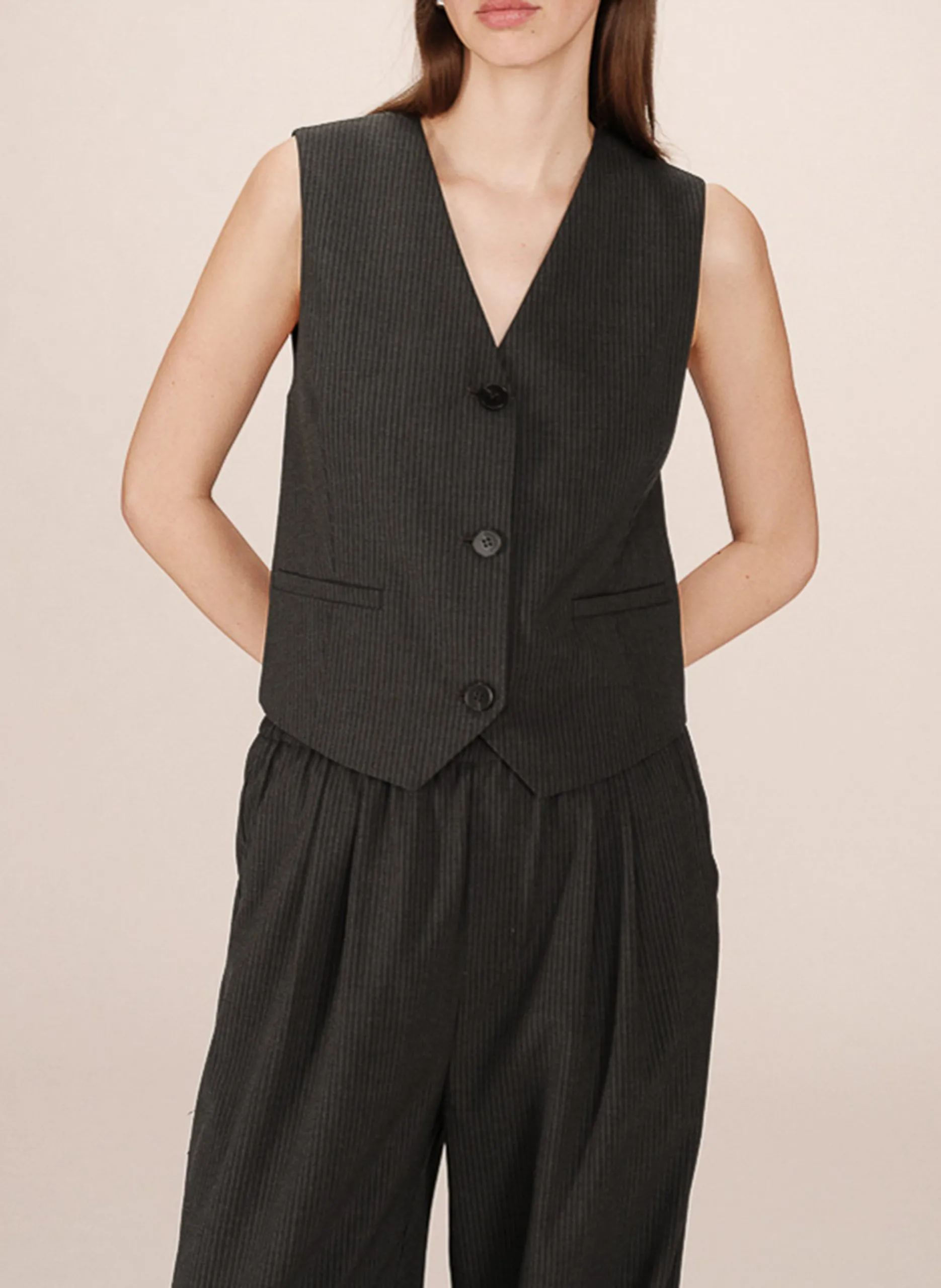 Blazer mit V-Ausschnitt Grau SISTER