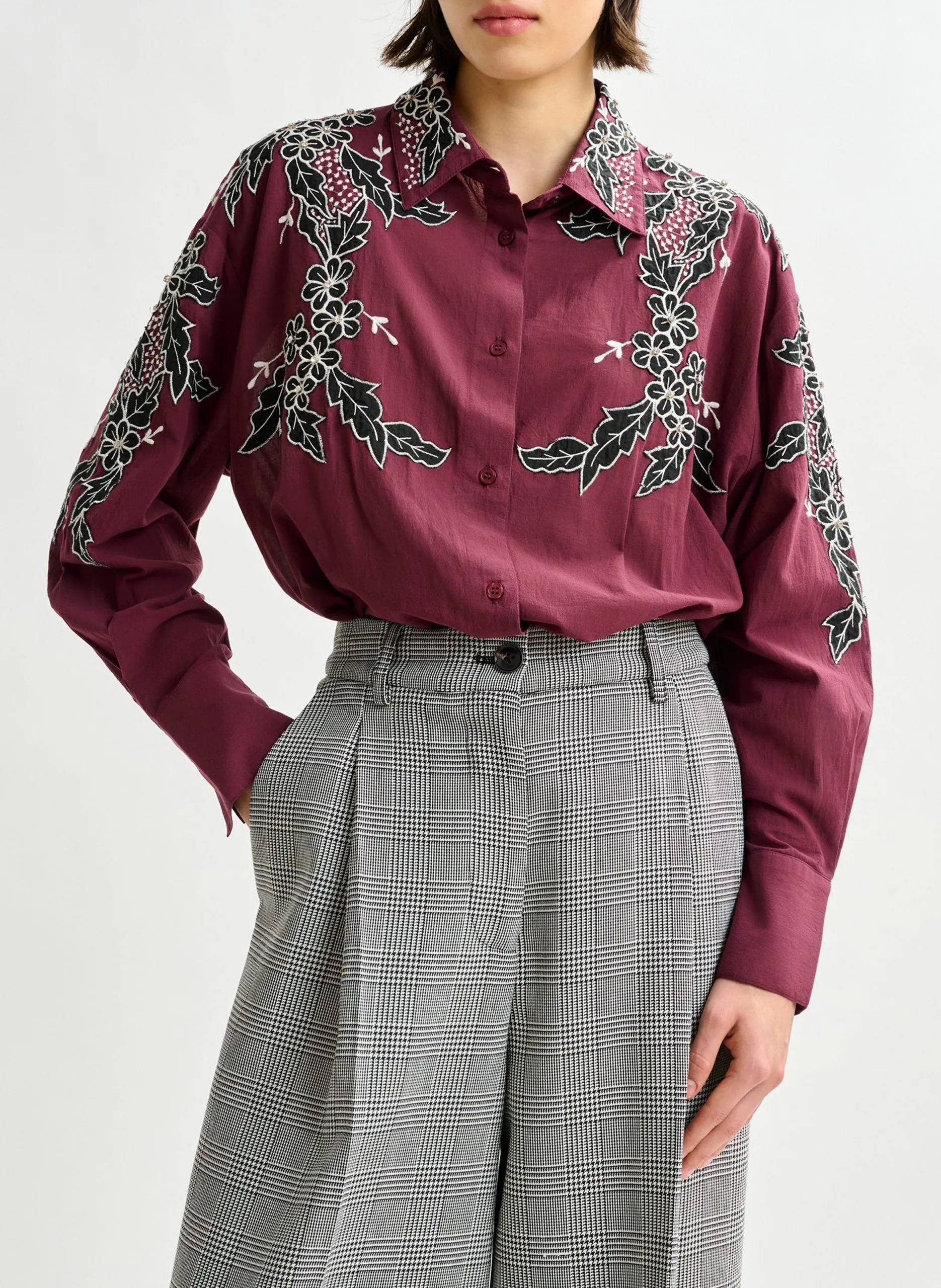 Weites Hemd mit Blumenstickereien Rot INGLEWOOD