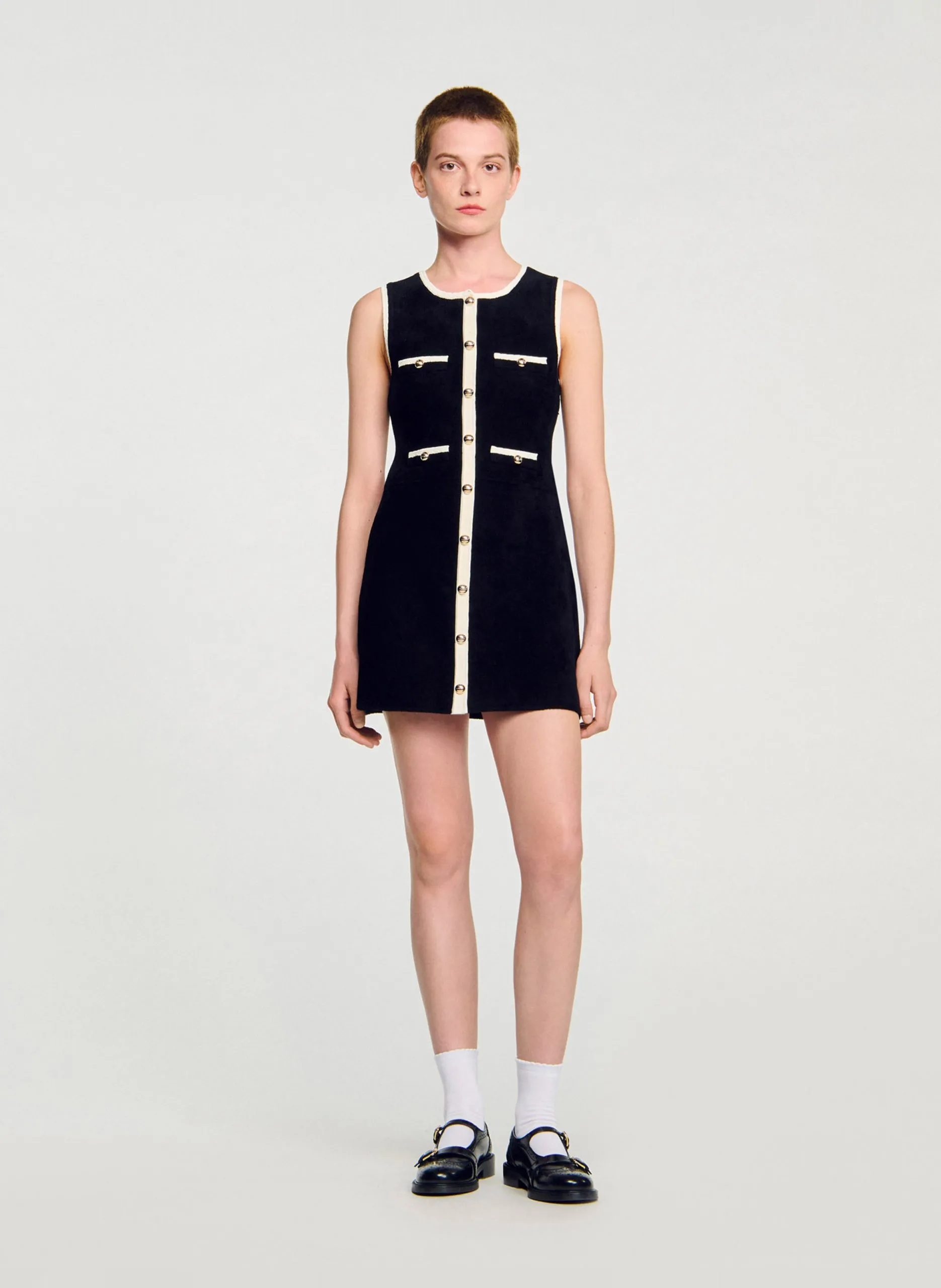 Ausgestelltes Kurzkleid mit Rundhalsausschnitt Schwarz